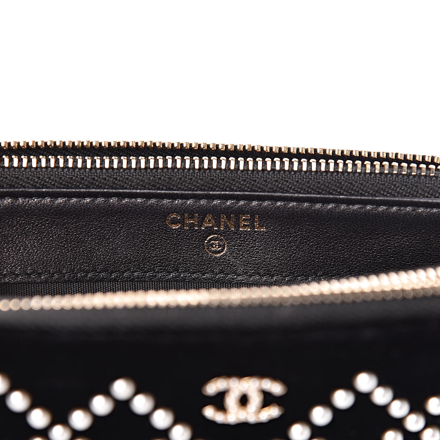 Velvet Pearl Small Clutch With Chain Black