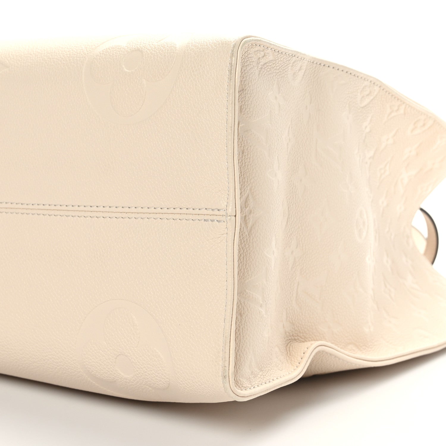 Louis Vuitton Empreinte Monogram Giant Onthego GM Creme 8 of 8