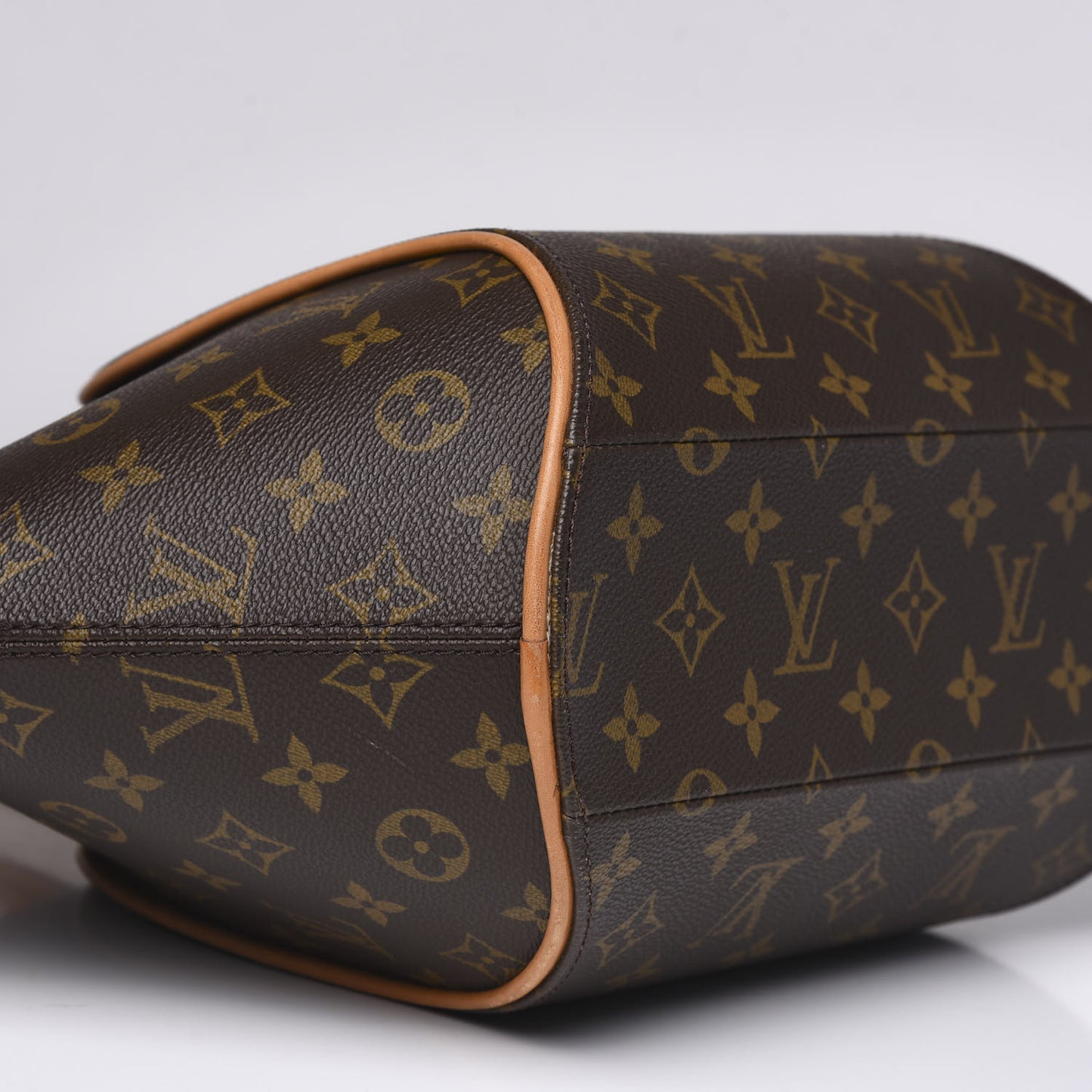 Monogram Ellipse MM