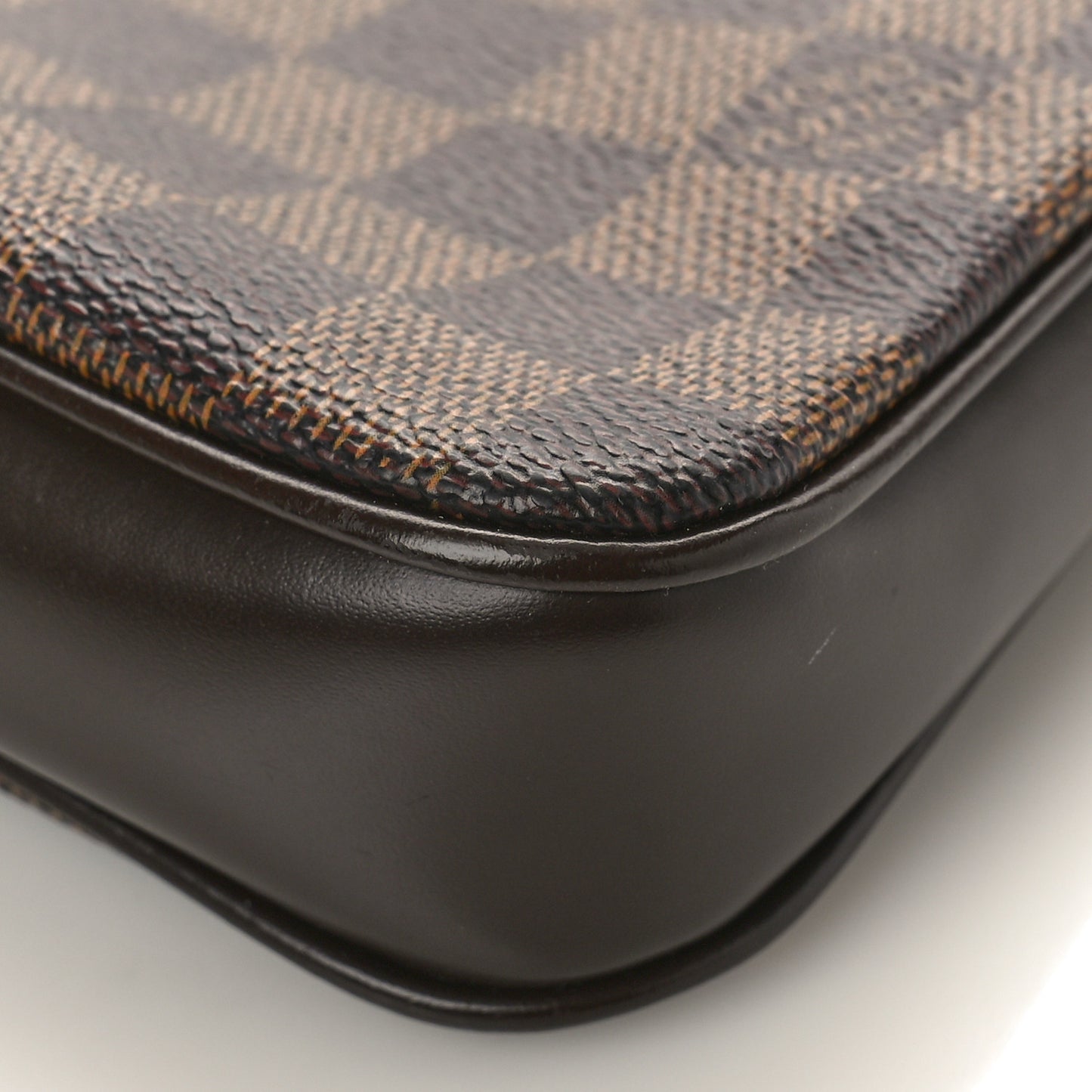 Damier Ebene Navona Pochette Accessories