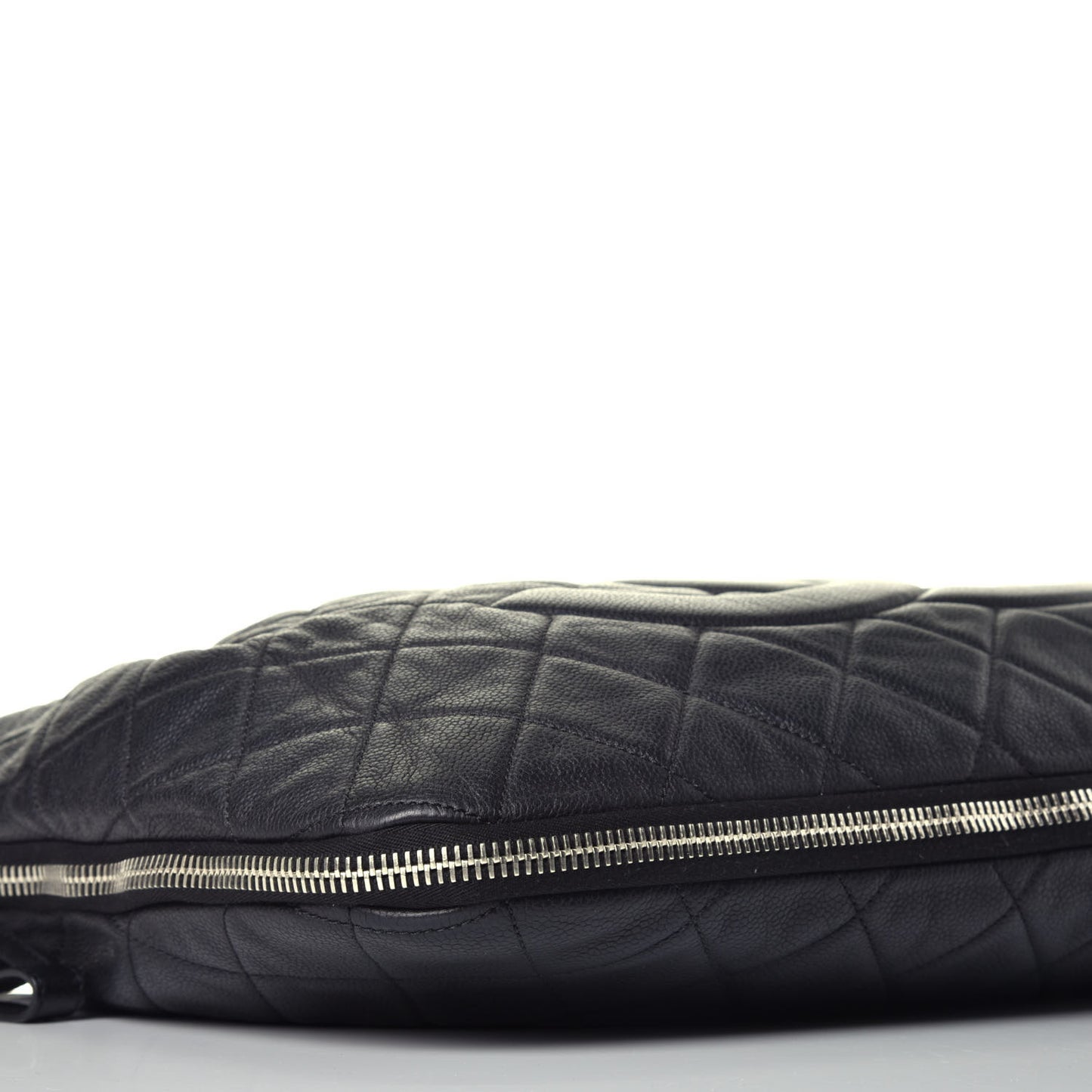 Caviar Expandable Zip Shoulder Bag Black