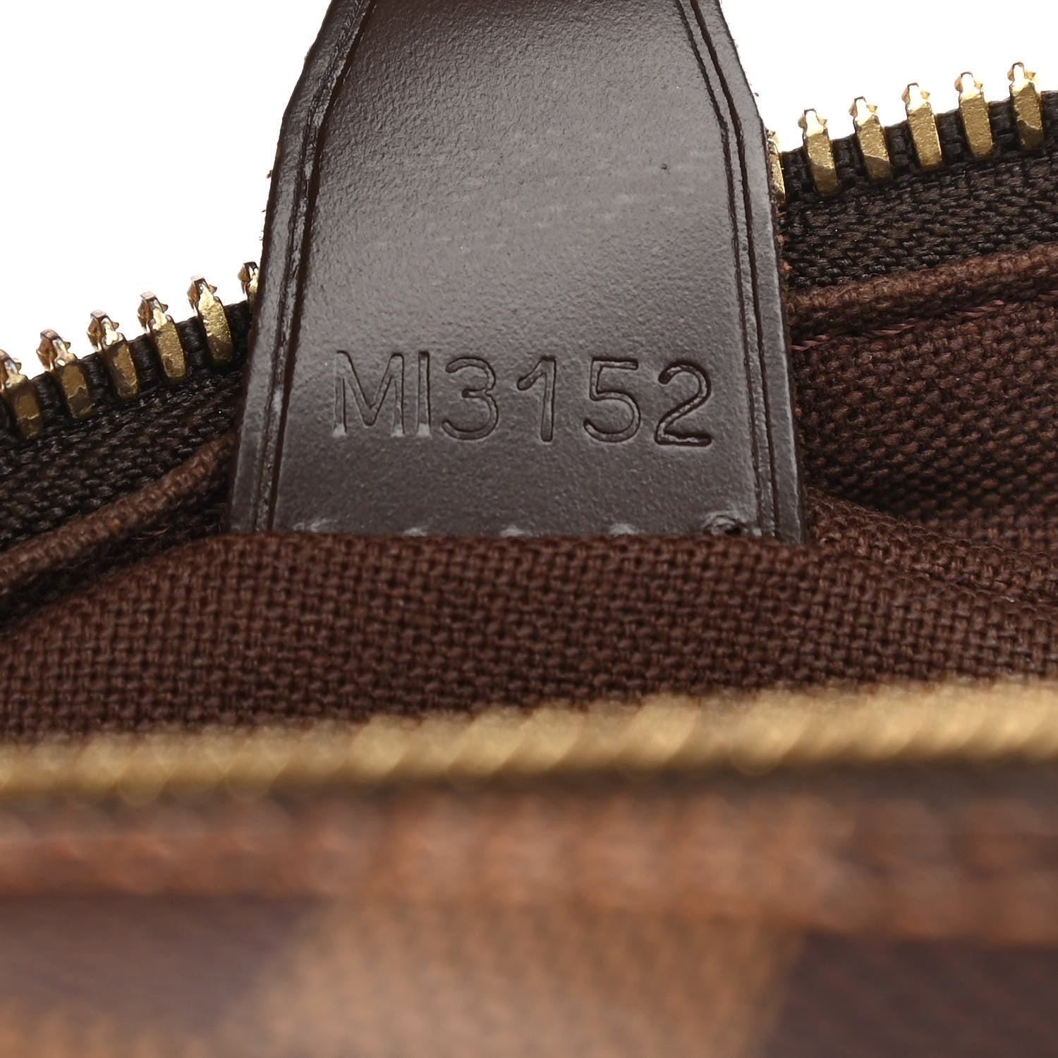 Louis Vuitton Damier Ebene Shelton MM 11 of 15