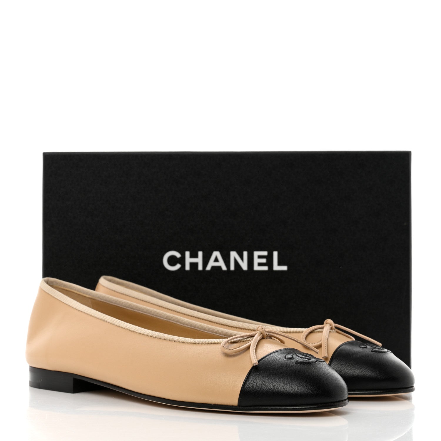Chanel Lambskin Cap Toe CC Ballerina Flats 40.5 Beige Black 9 of 9