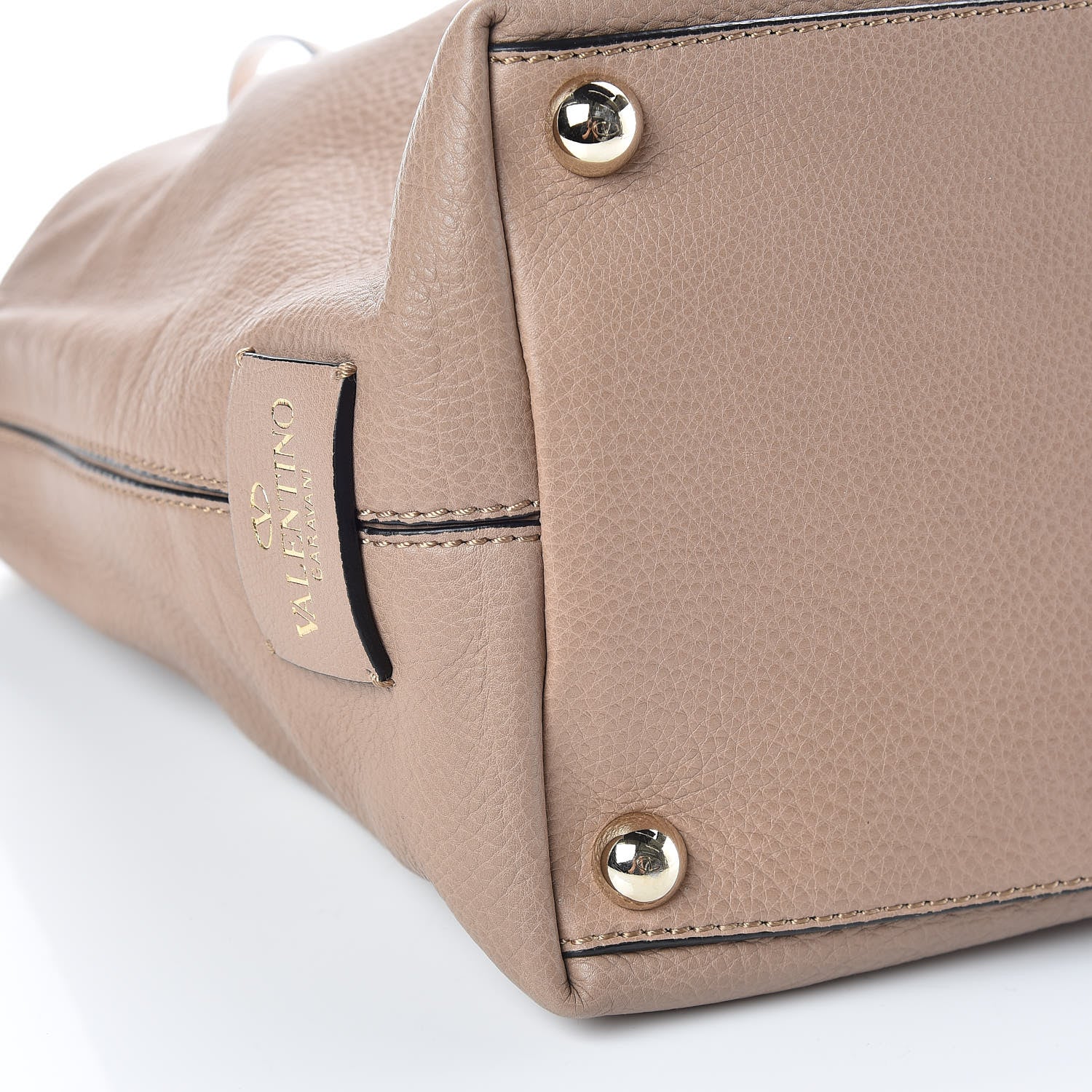 Valentino Garavani Grained Calfskin Va Va Voom Tote Sabbia 6 of 9