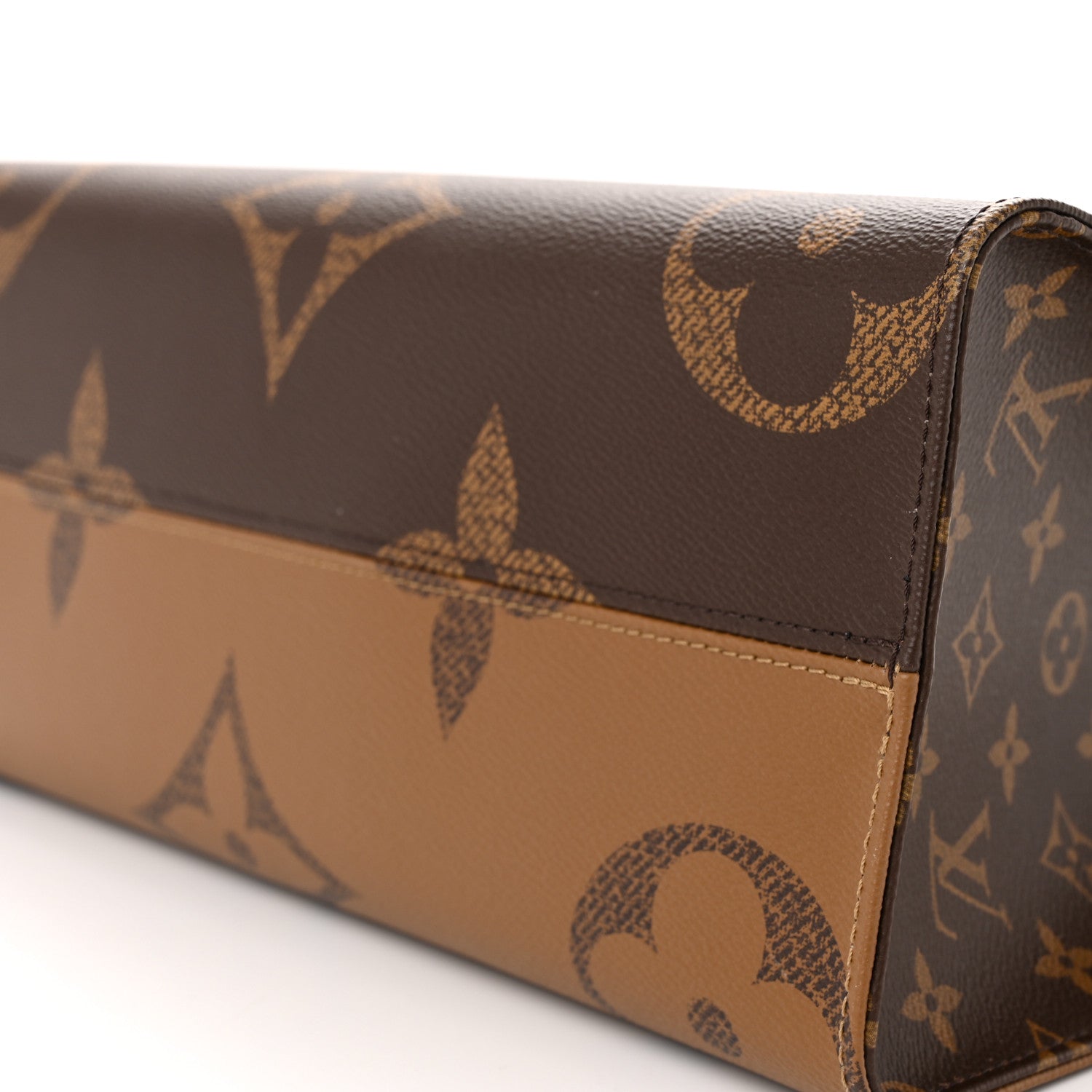 Louis Vuitton Reverse Monogram Giant Onthego MM 9 of 10