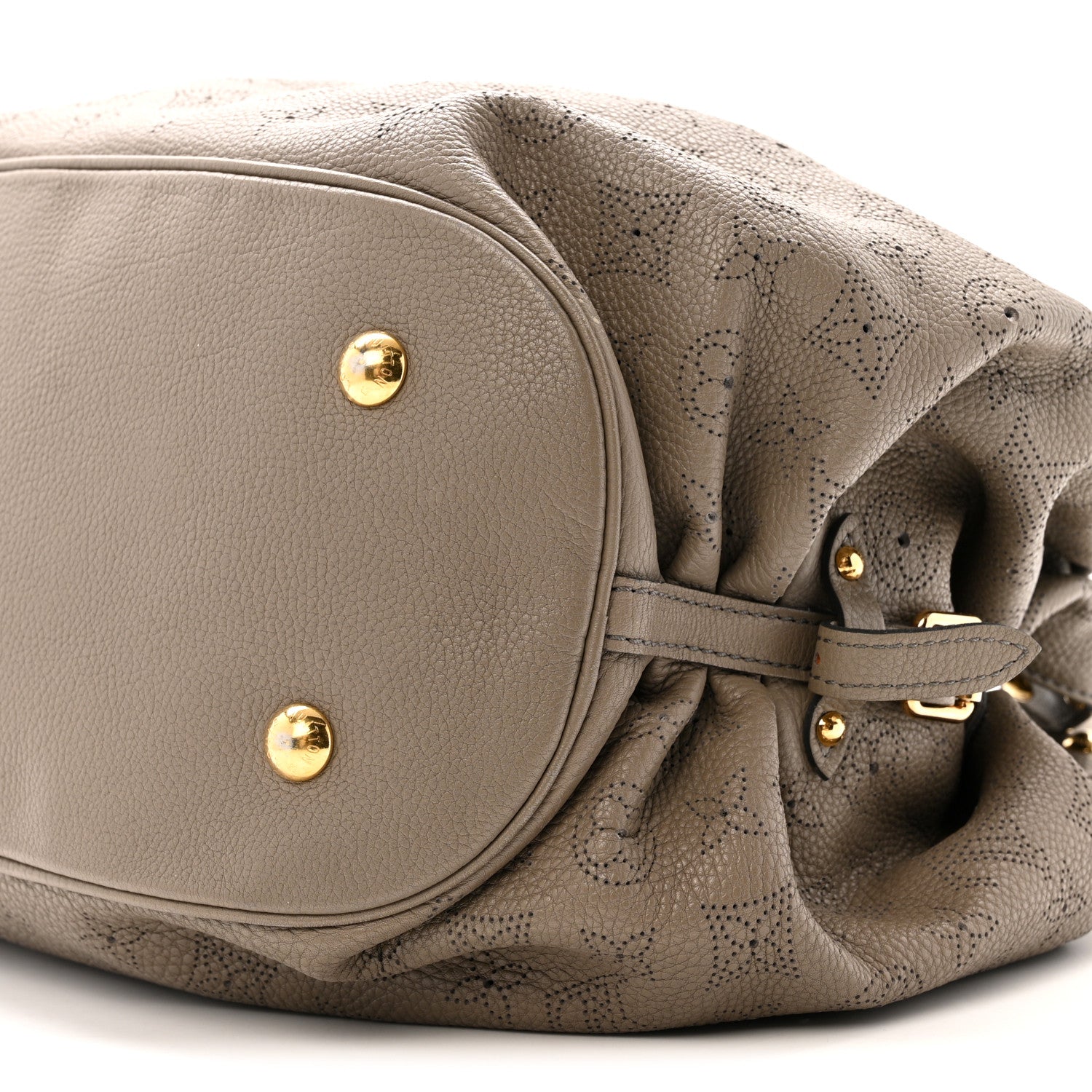 Louis Vuitton Mahina L Taupe 9 of 15