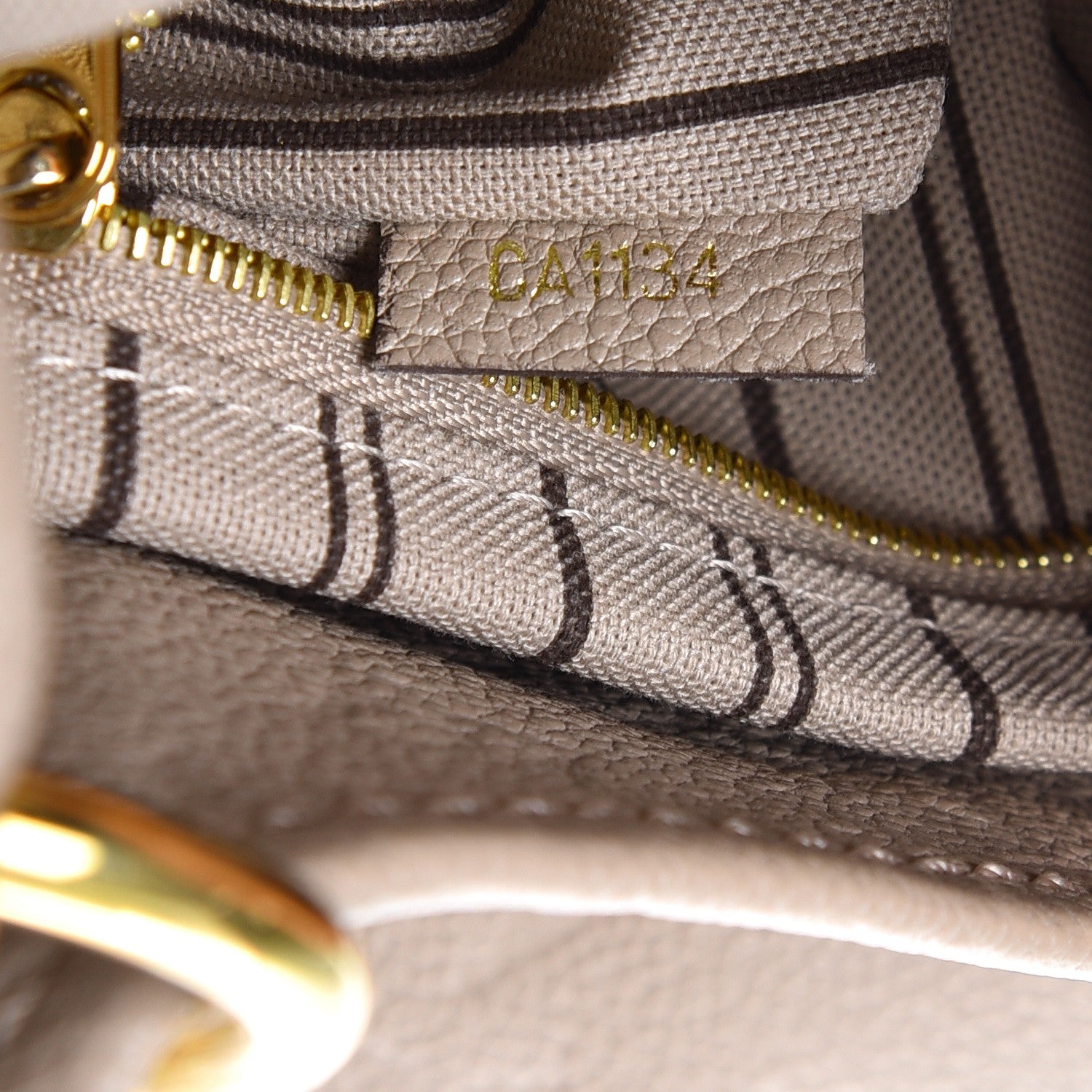 Louis Vuitton Empreinte Artsy MM Galet 7 of 7