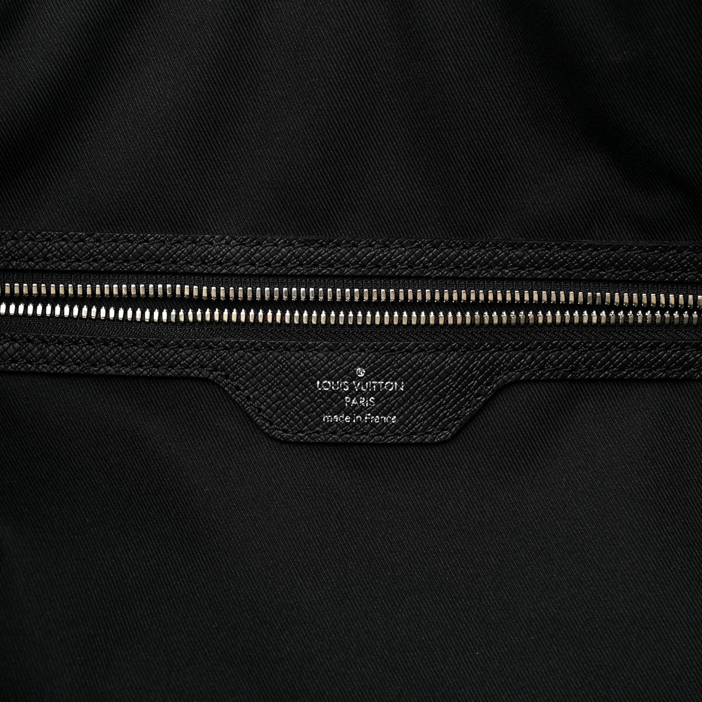 Taiga Monogram Eclipse Keepall Bandouliere 50 Black
