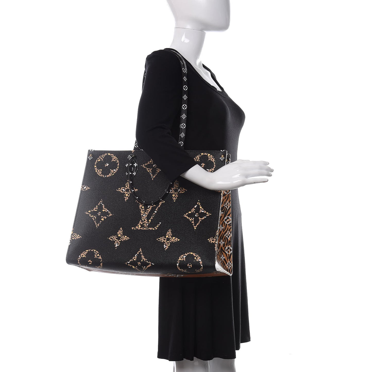 Monogram Giant Jungle Onthego GM Black