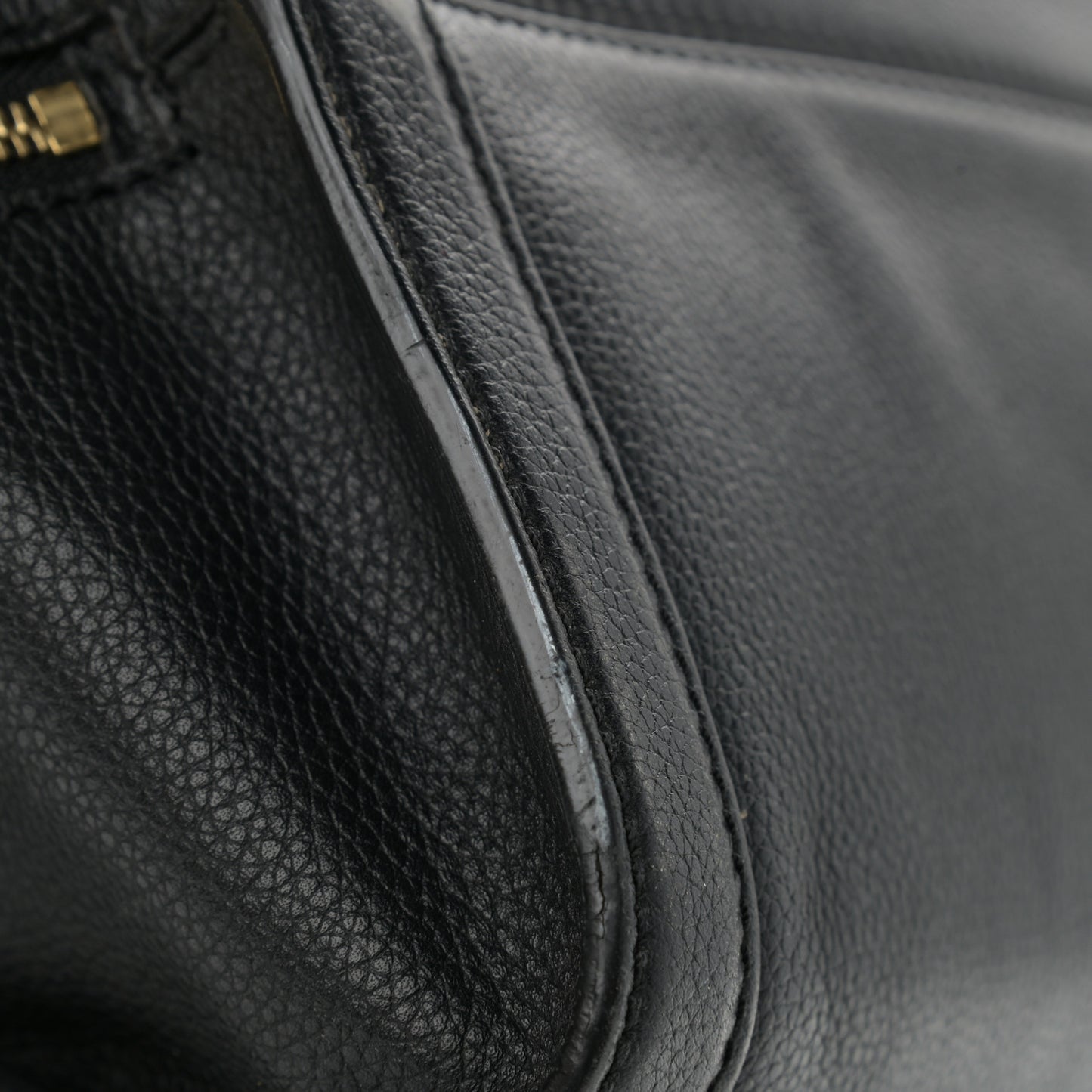 Pebbled Calfskin Large Skull Padlock Zip Around Tote Black
