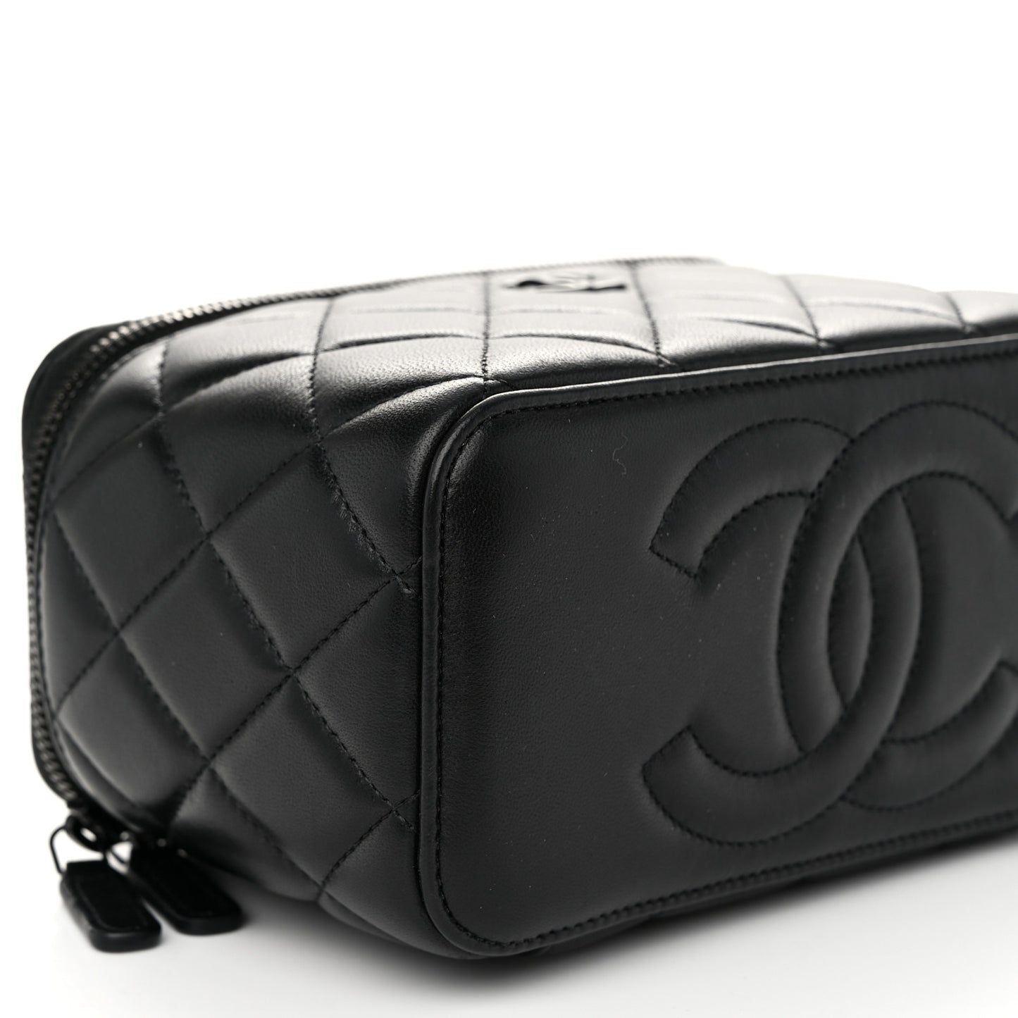 Lambskin Quilted Small Top Handle Vanity Case With Chain So Black