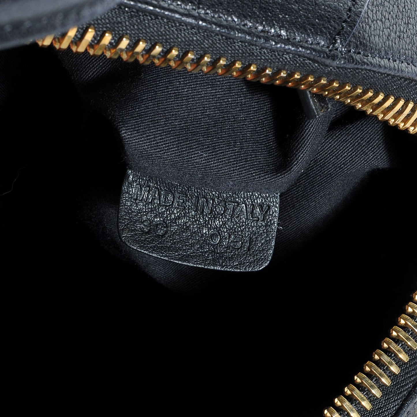 Buffalo Ring Medium Antigona Black