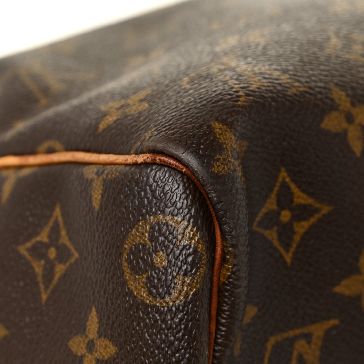 Louis Vuitton Monogram Keepall 45 33 of 36