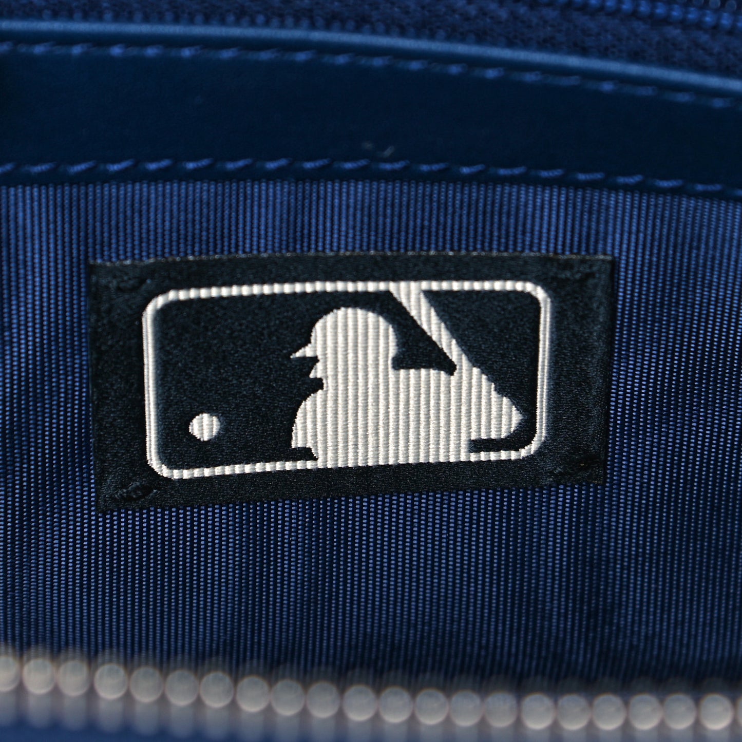 X MLB Guccissima Signature NY Yankees Embroidered Zip Around Wallet Royale Ivory