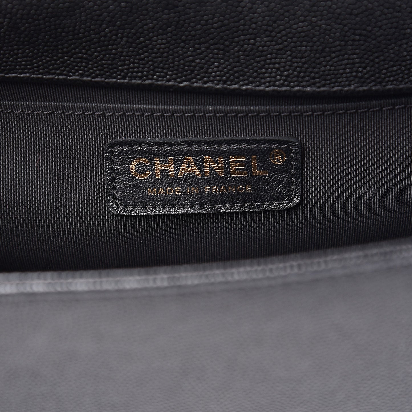 Caviar Quilted Medium Boy Flap Black