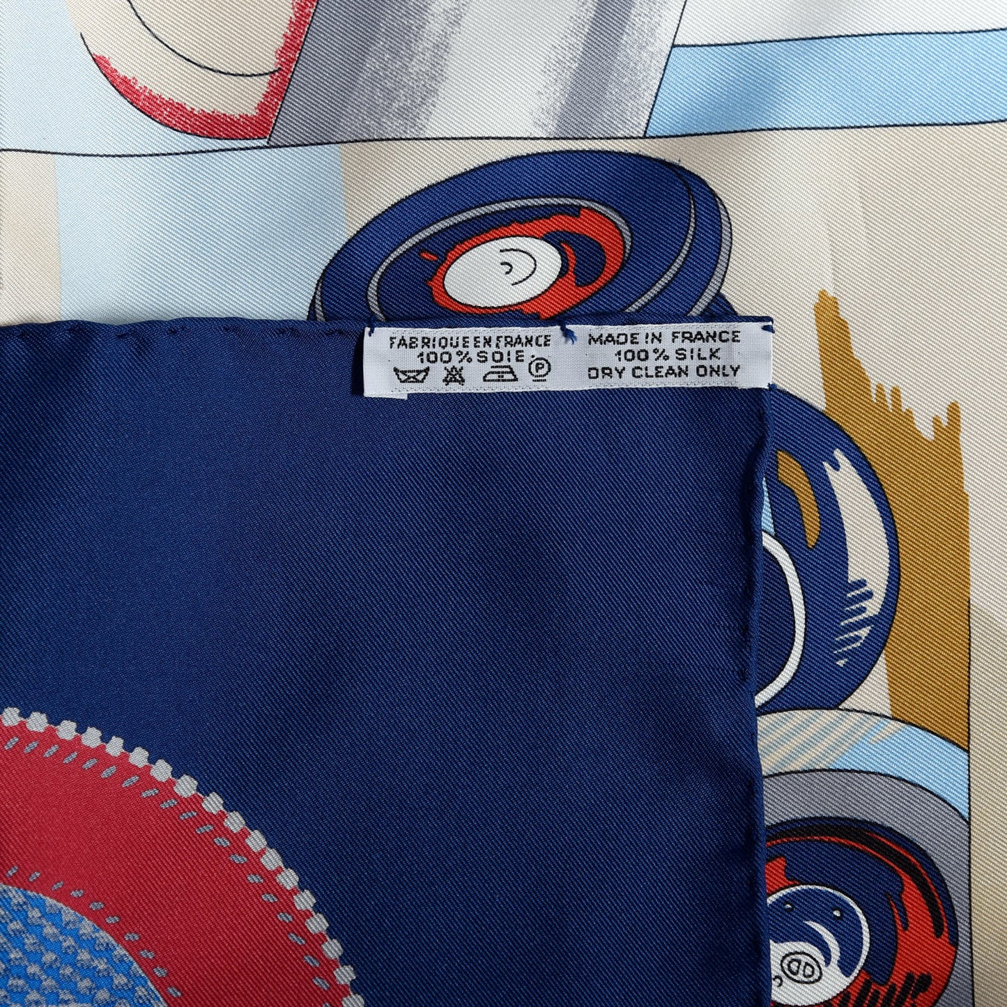 Silk L'Elegance et le Confort en Automobile Scarf 90