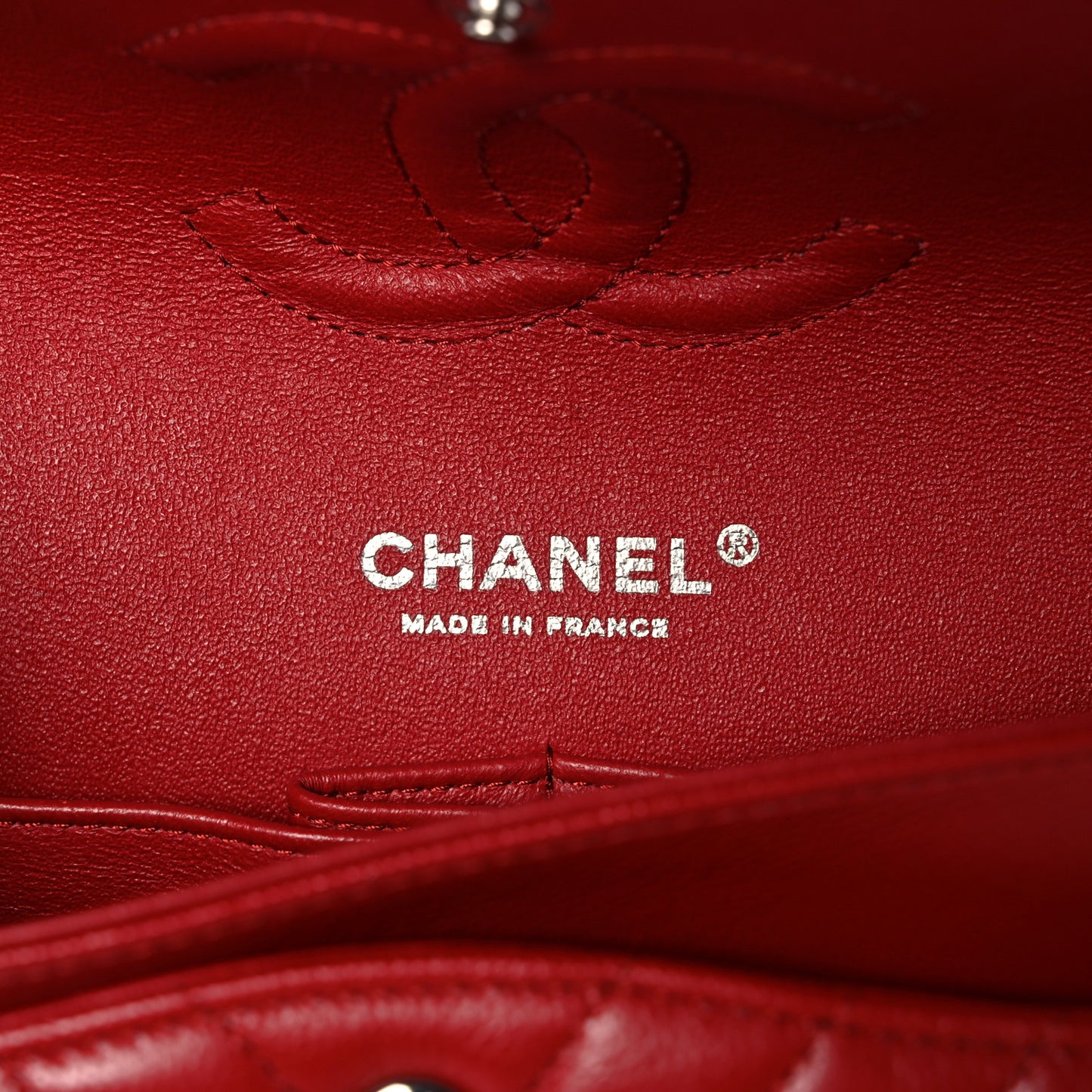 Caviar Chevron Quilted Medium Double Flap Red