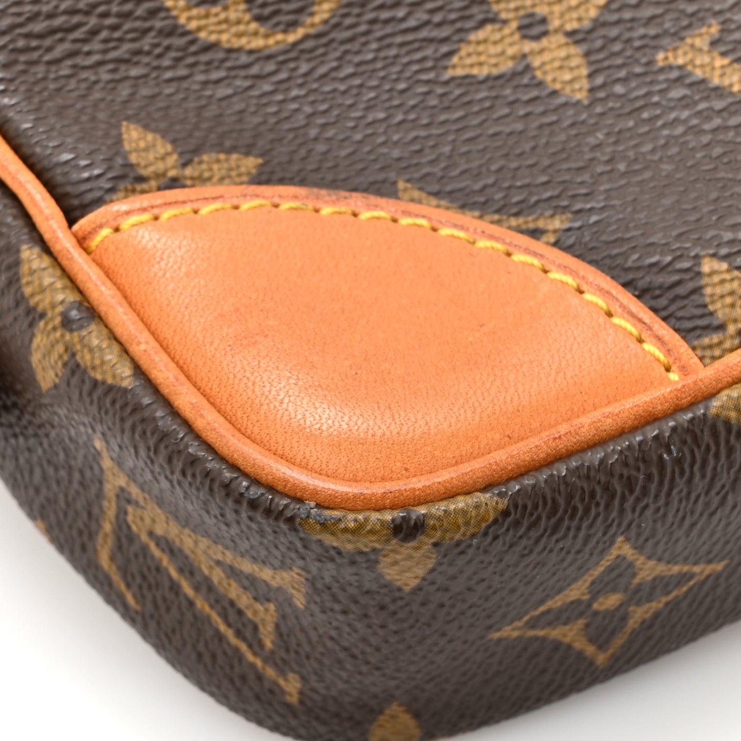 Monogram Pochette Marly Dragonne 22