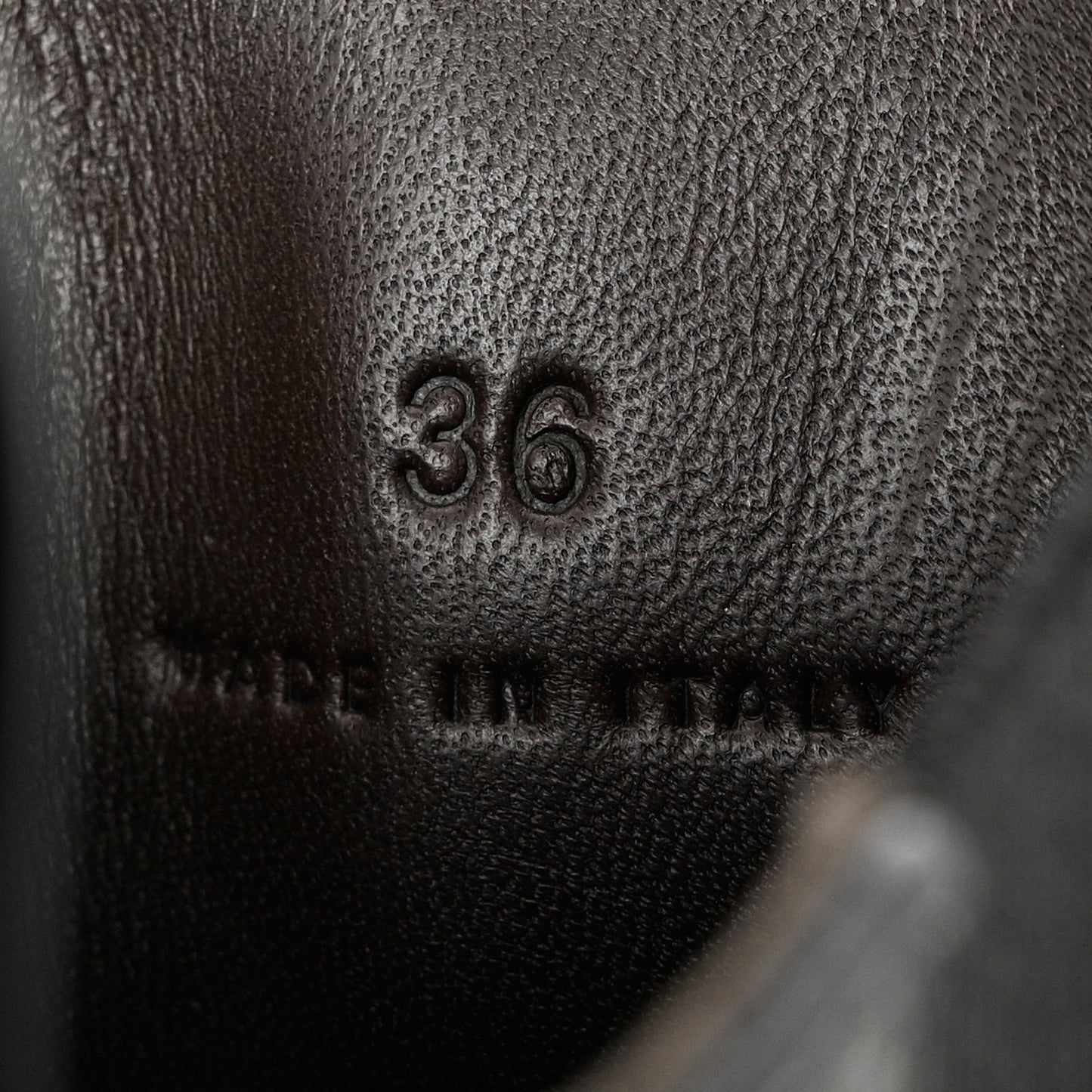 Calfskin The Tire Chelsea Boots 36 Black Grass
