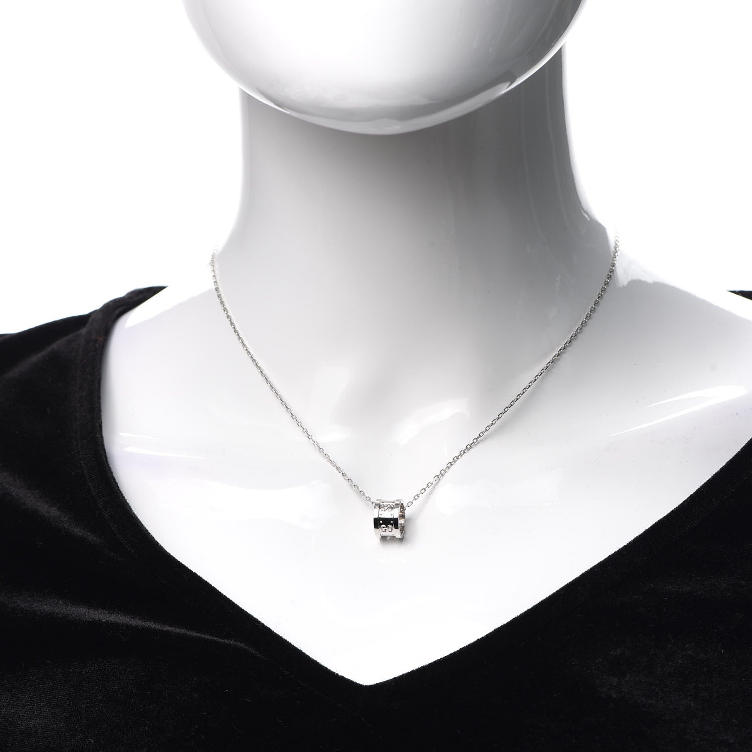 Gucci 18K White Gold Icon Twirl Pendant Necklace 2 of 8