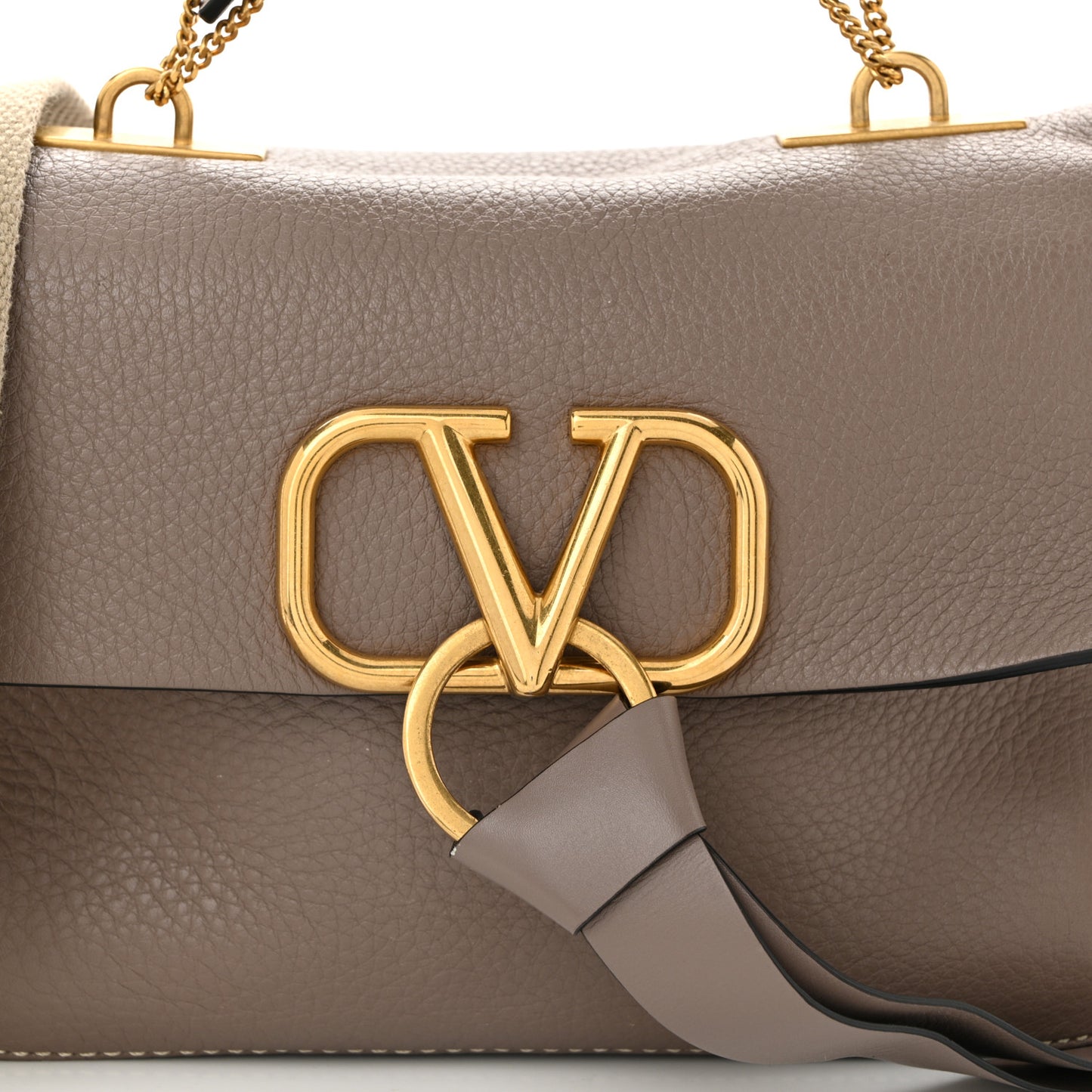 Pebbled Calfskin Small VRing Tassel Shoulder Bag Poudre