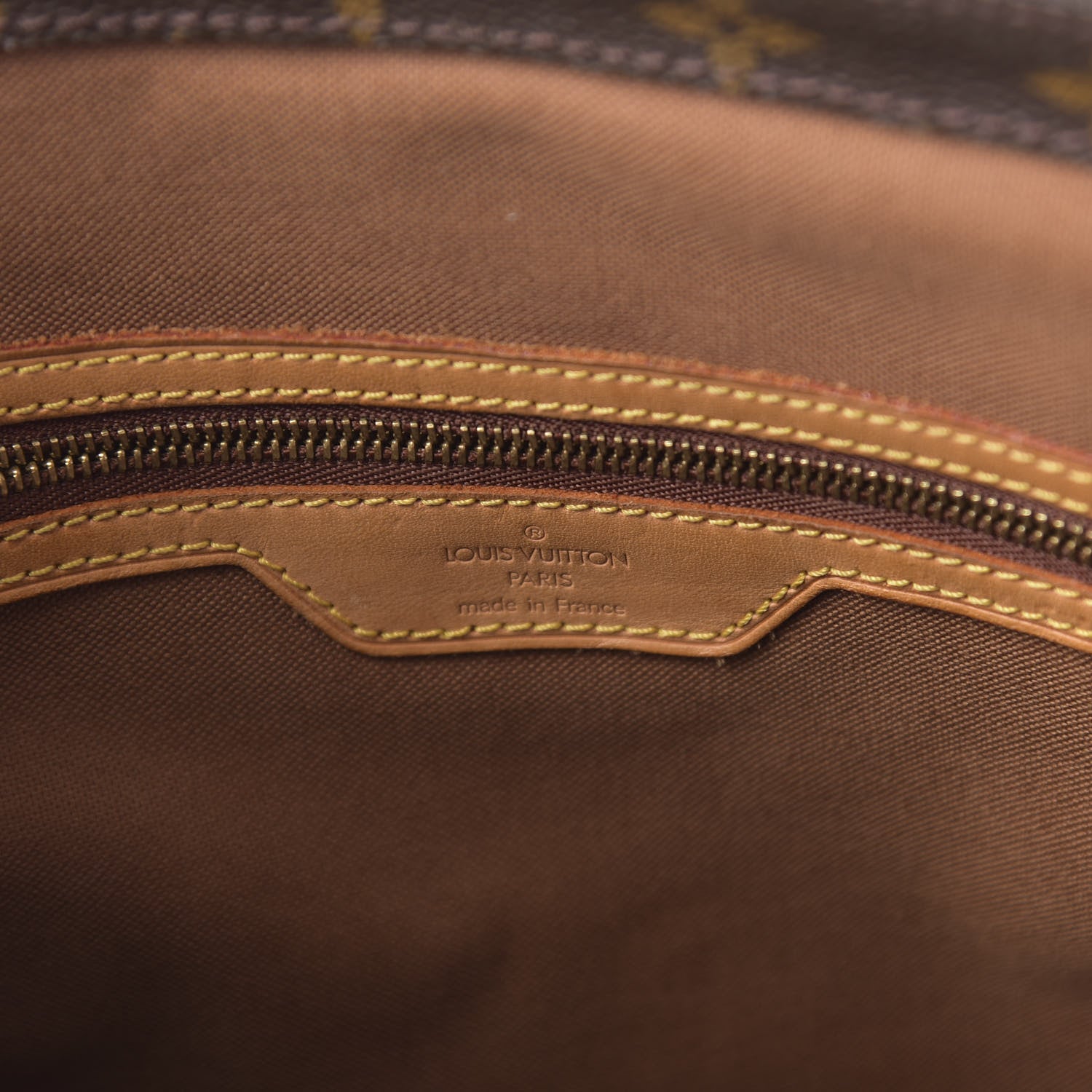 Louis Vuitton Monogram Cabas Mezzo 8 of 9