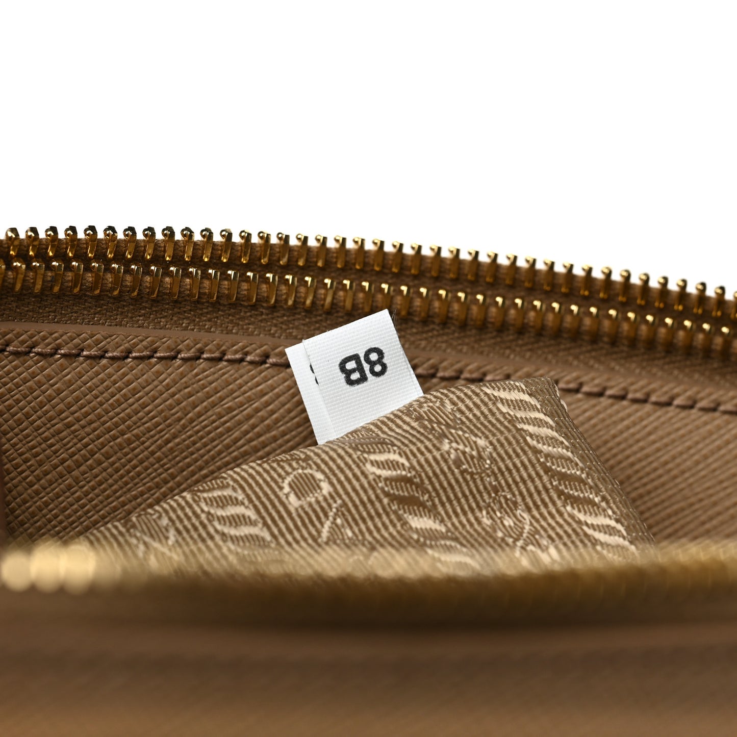 Saffiano Medium Galleria Double Zip Tote Sabbia