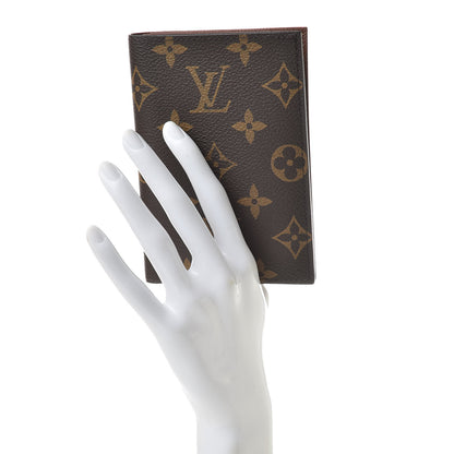 Louis Vuitton Monogram Passport Cover 2 of 7