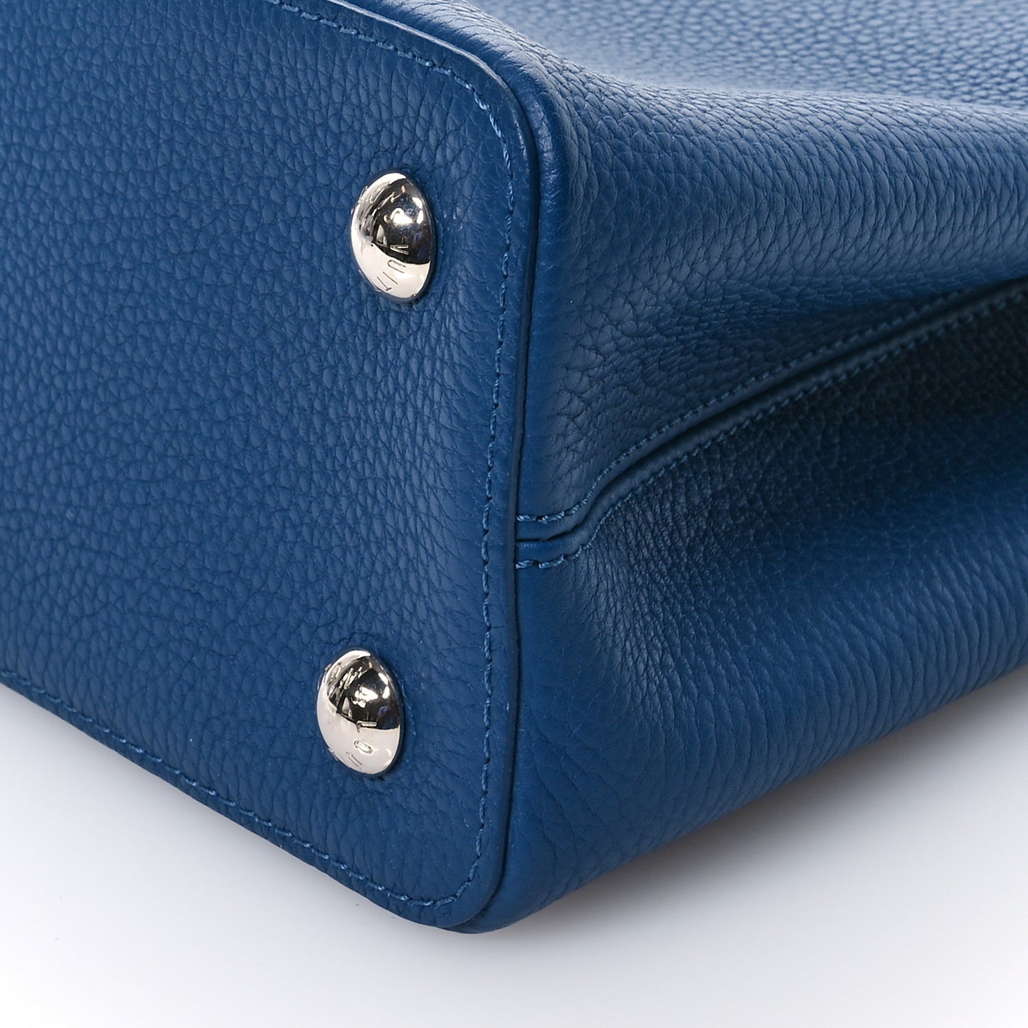 Taurillon Capucines PM Petrole Blue