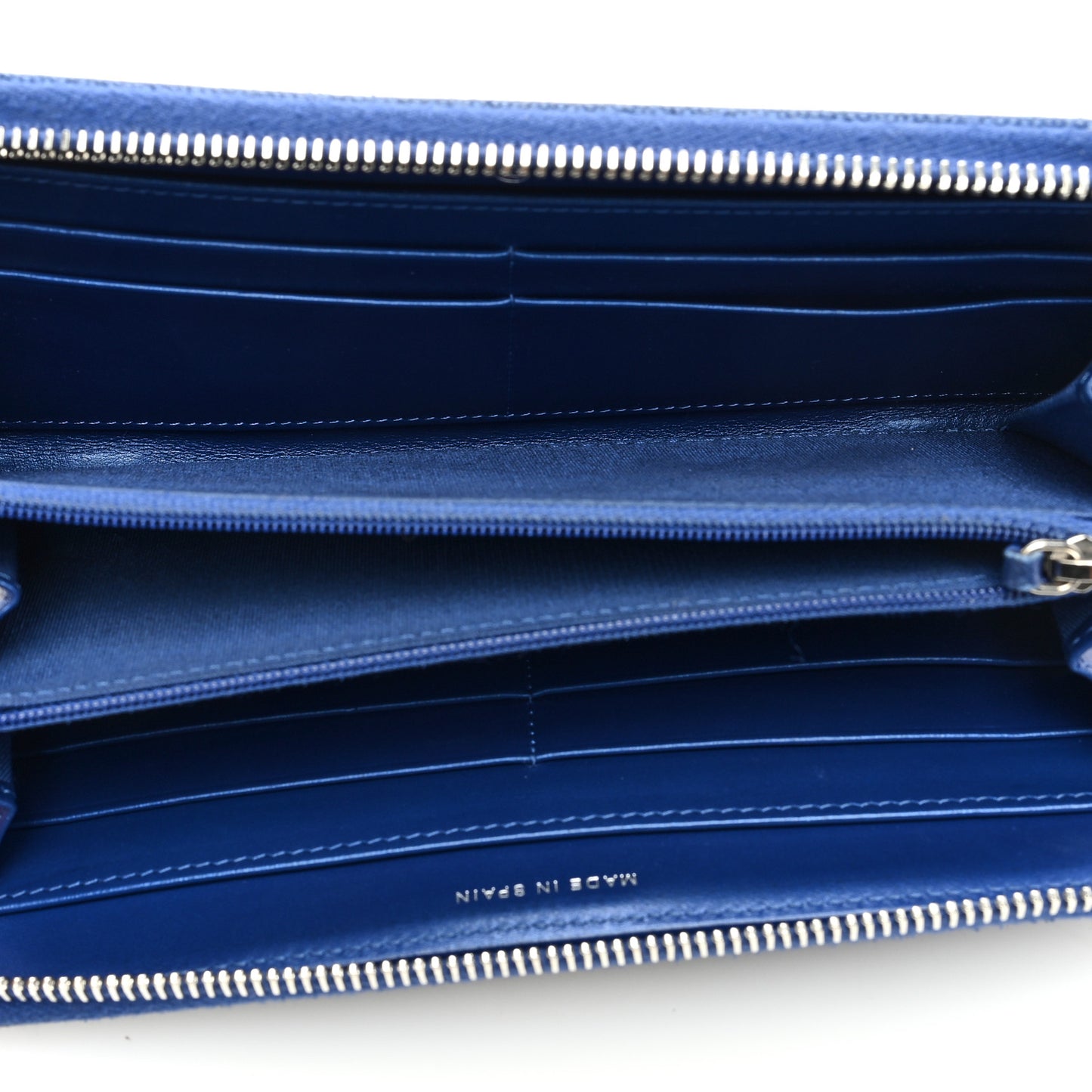 Caviar Chevron Quilted Mademoiselle Vintage Zip Around Wallet Blue
