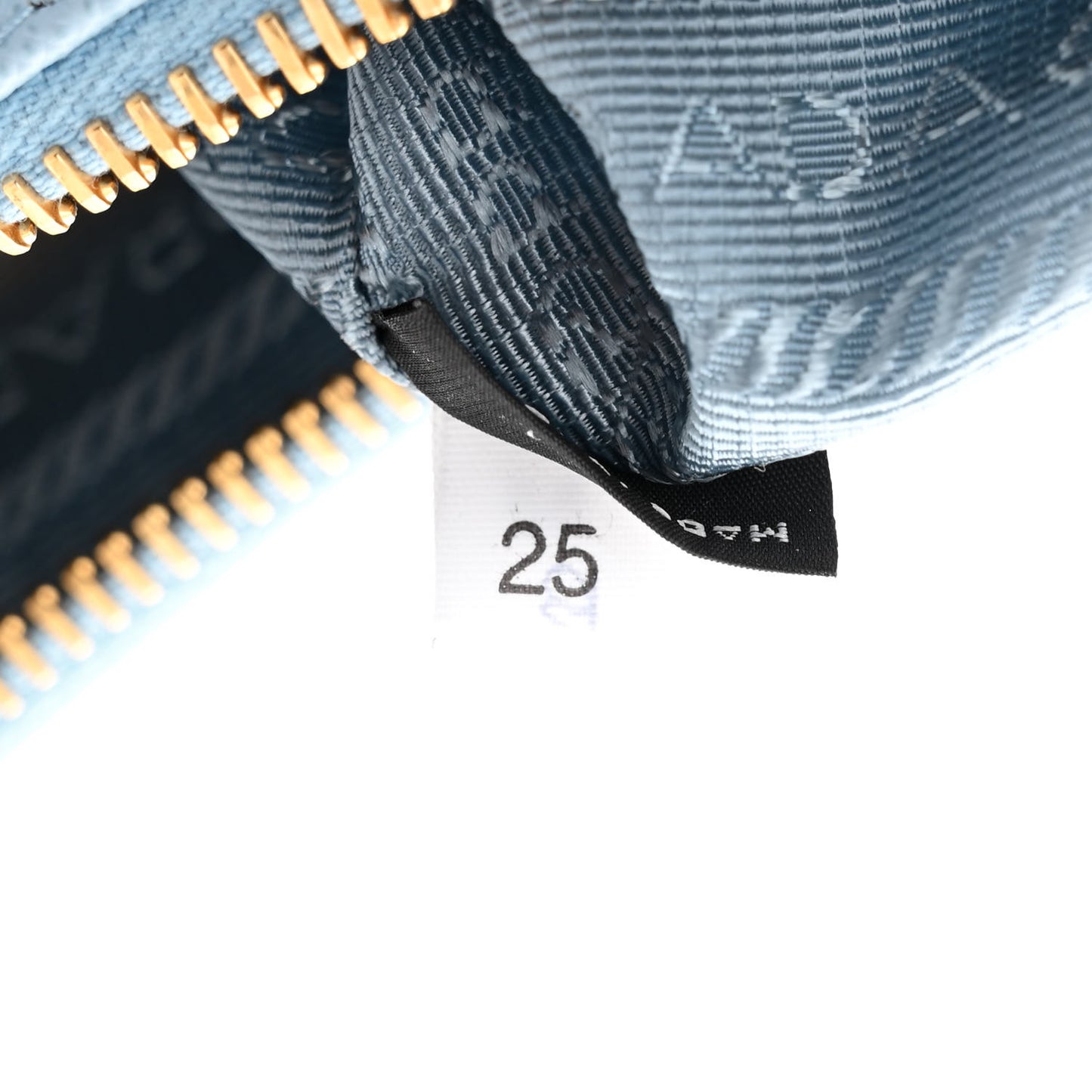 Saffiano Re-Edition 2005 Shoulder Bag Celeste