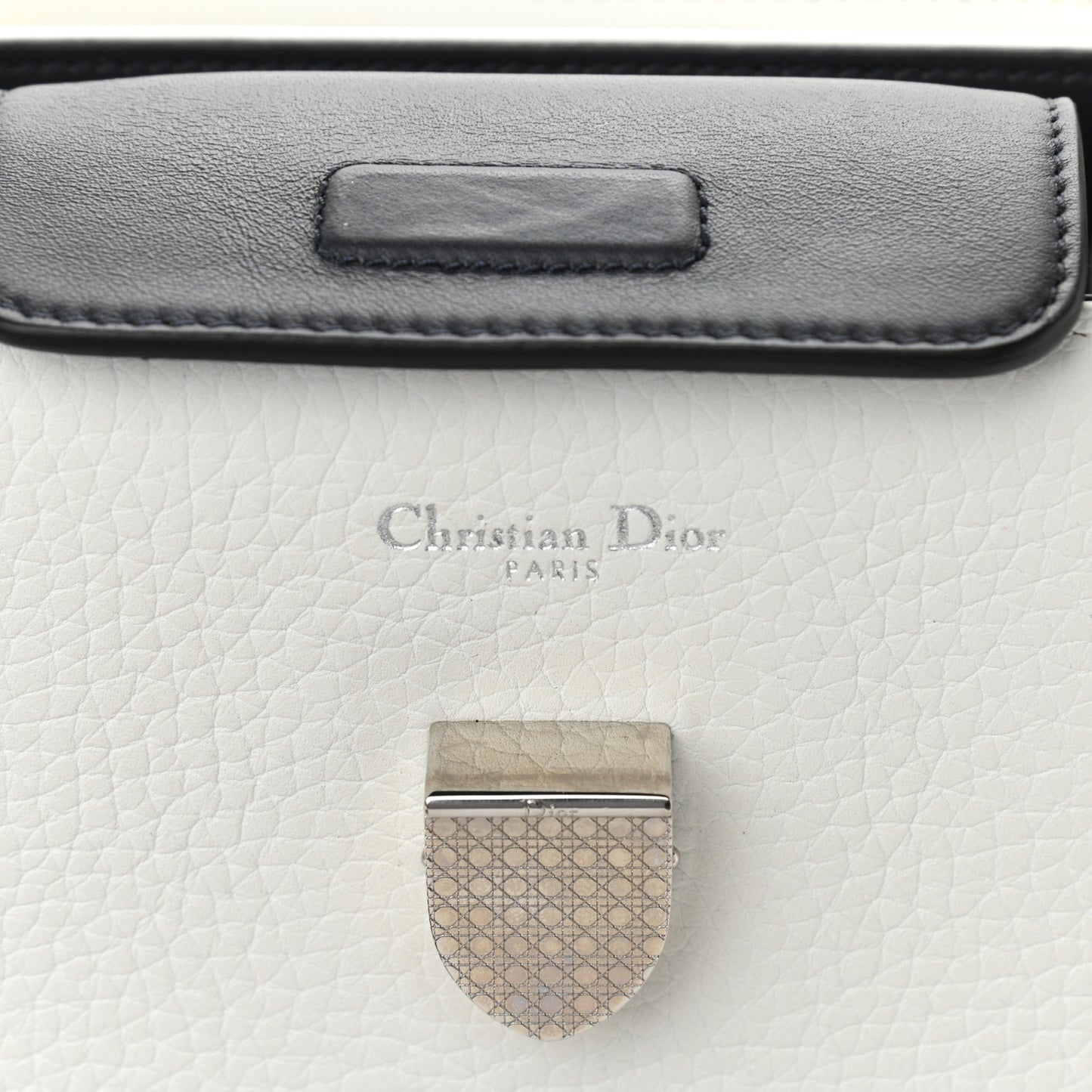 Bullcalf Medium Diorever Flap White