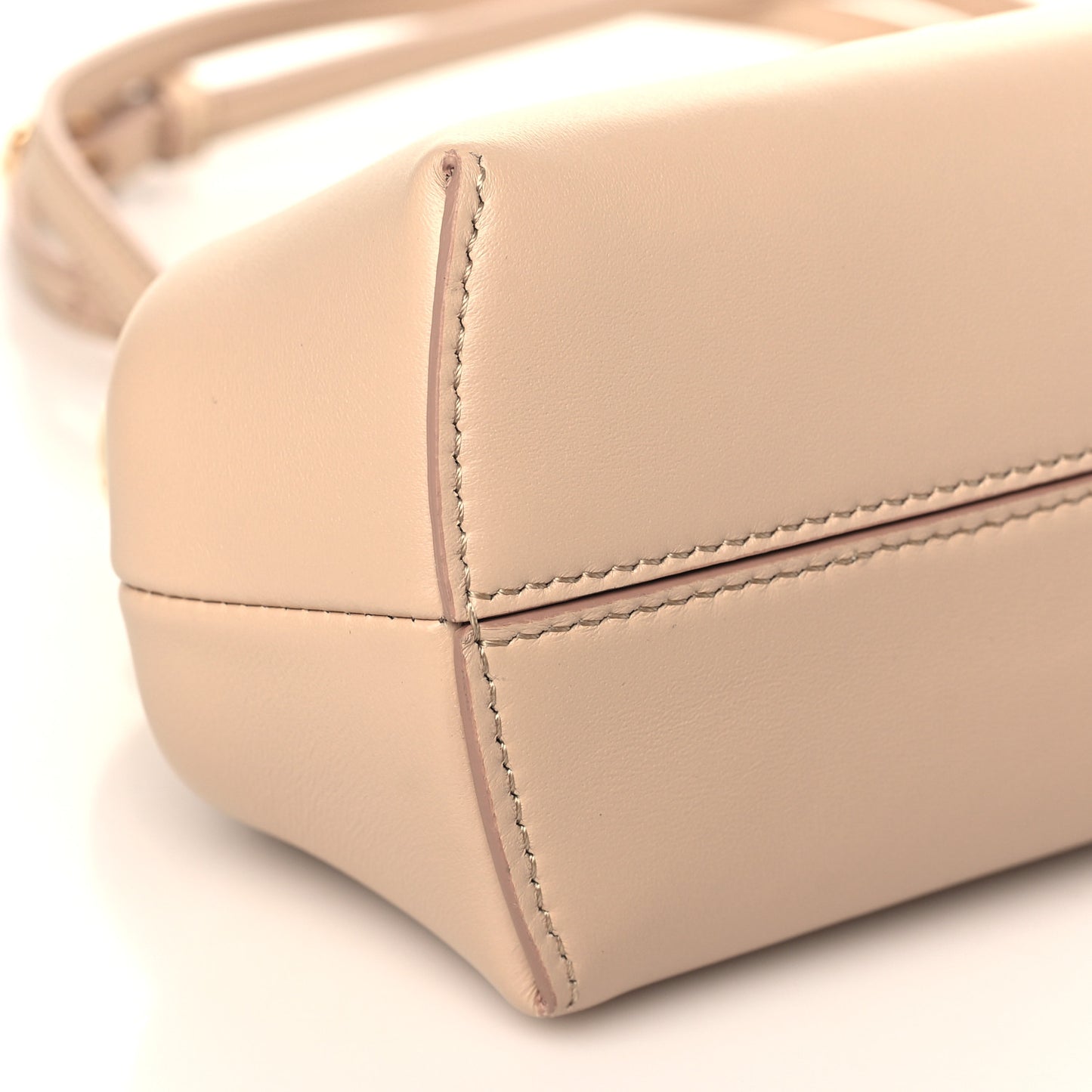 Shiny Nappa Small Fendi First Poudre