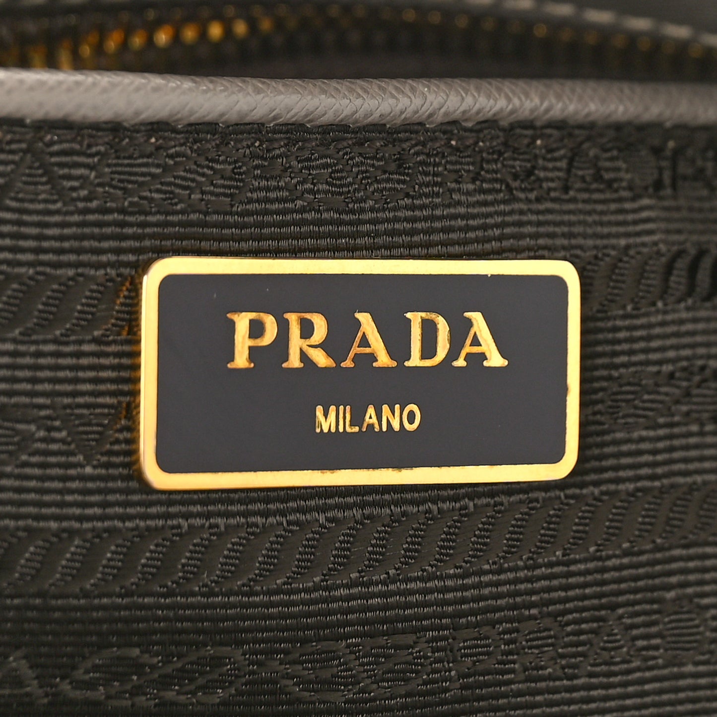 Saffiano Large Galleria Double Zip Tote Argilla