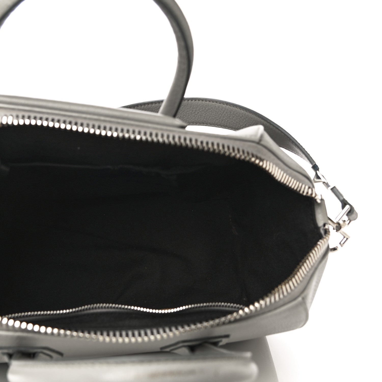 Givenchy Sugar Goatskin Medium Antigona Pearl Grey 5 of 22