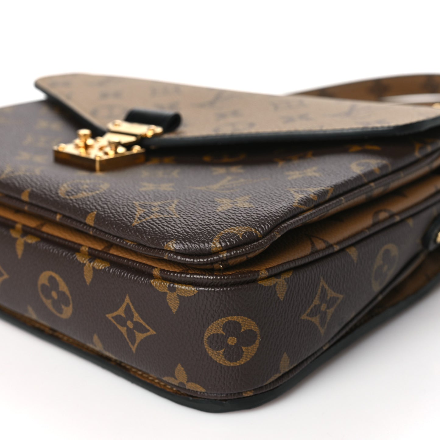 Reverse Monogram Pochette Metis