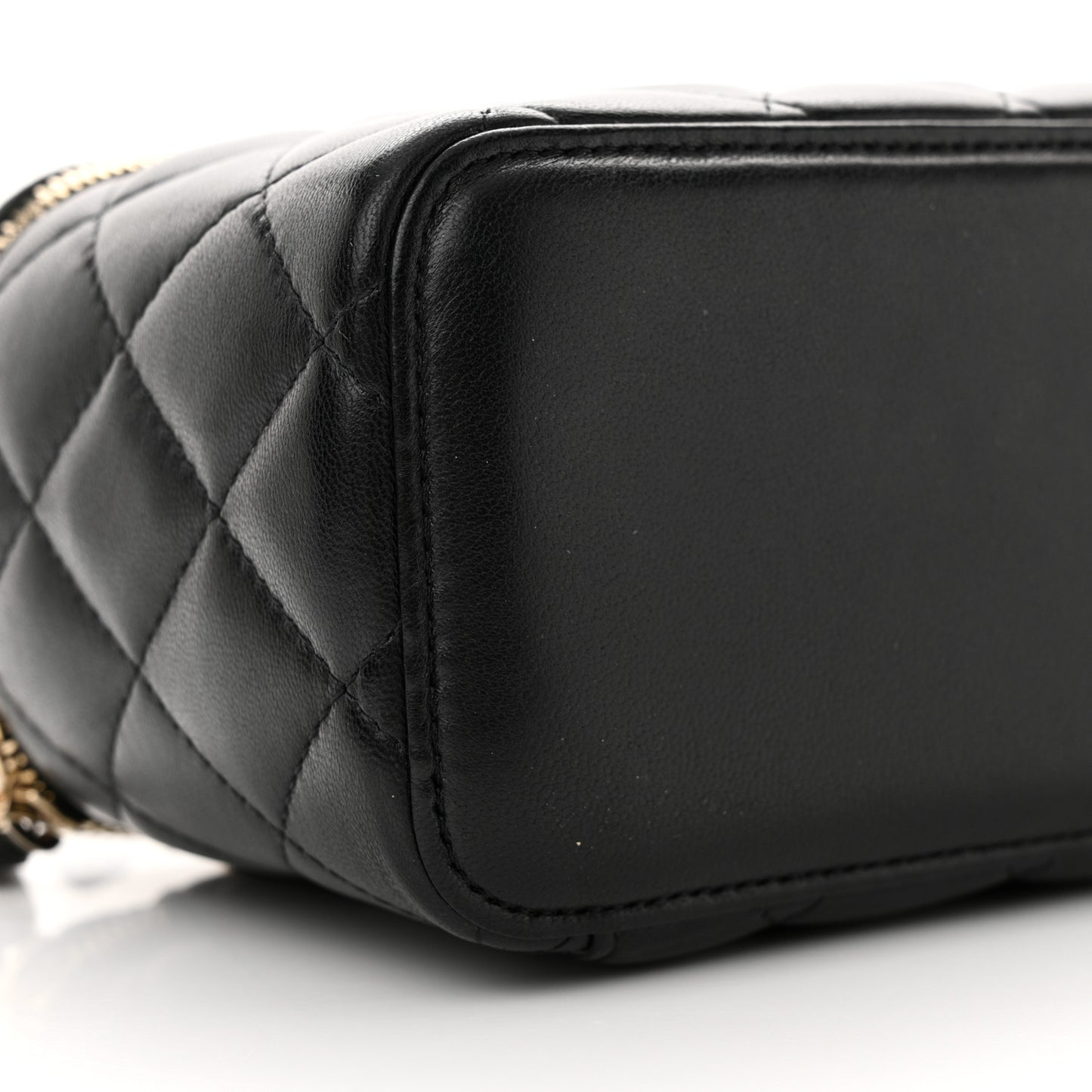 Caviar Quilted Small Vanity Case With Chain Black
