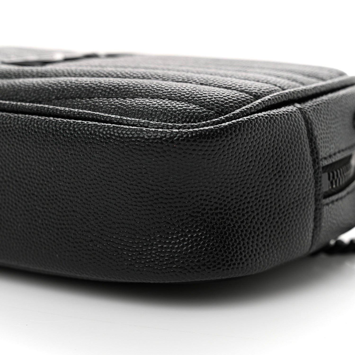 Saint Laurent Grain De Poudre Matelasse Monochrome Monogram Mini Lou Camera Bag Black 10 of 10