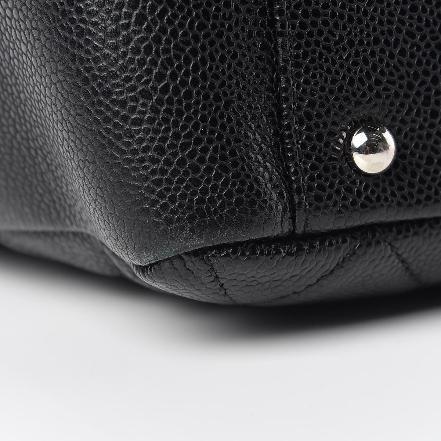 Caviar Quilted XL Grand Shopping Tote GST Black