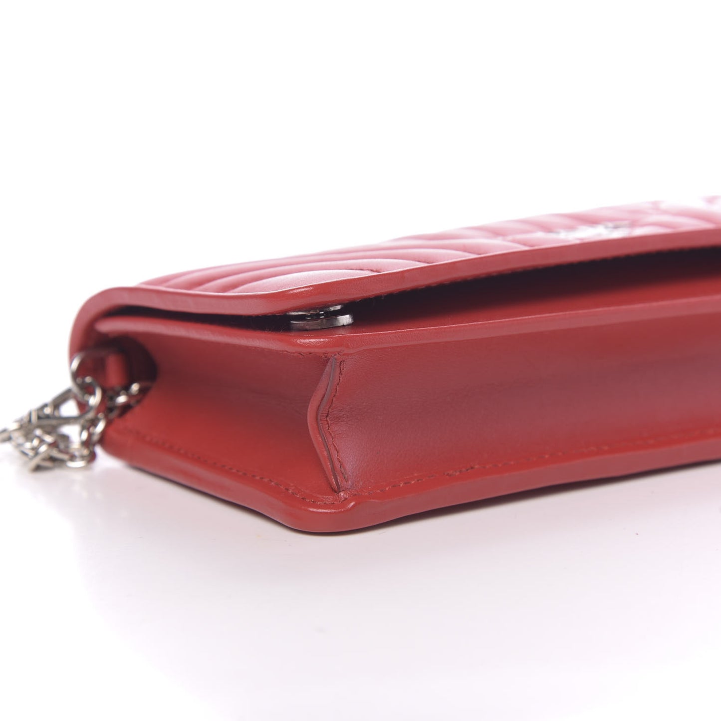 Soft Calfskin Impunture Diagramme Chain Wallet Rosso