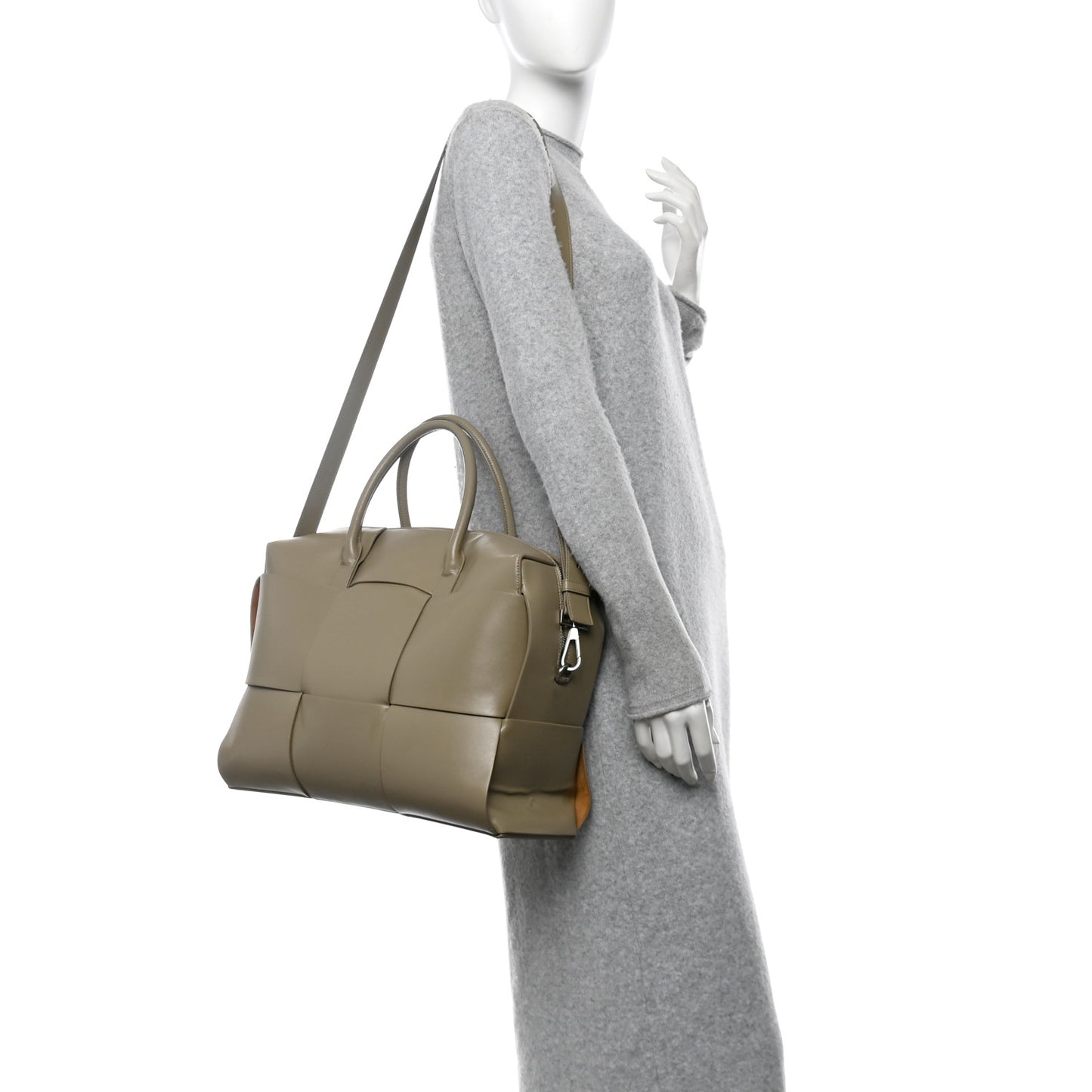 Calfskin Maxi Intrecciato Arco Briefcase Porridge