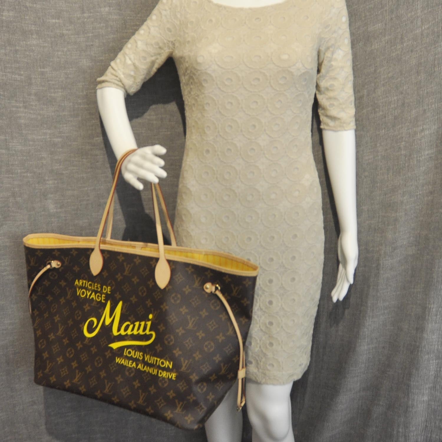 Louis Vuitton Monogram Maui Neverfull GM 2 of 9