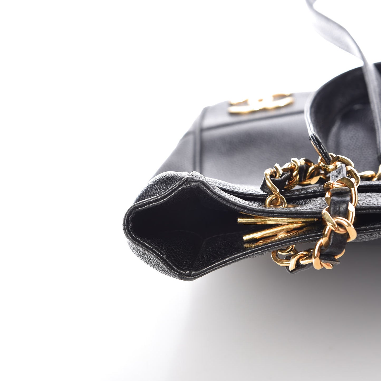 Caviar CC Shoulder Bag Black
