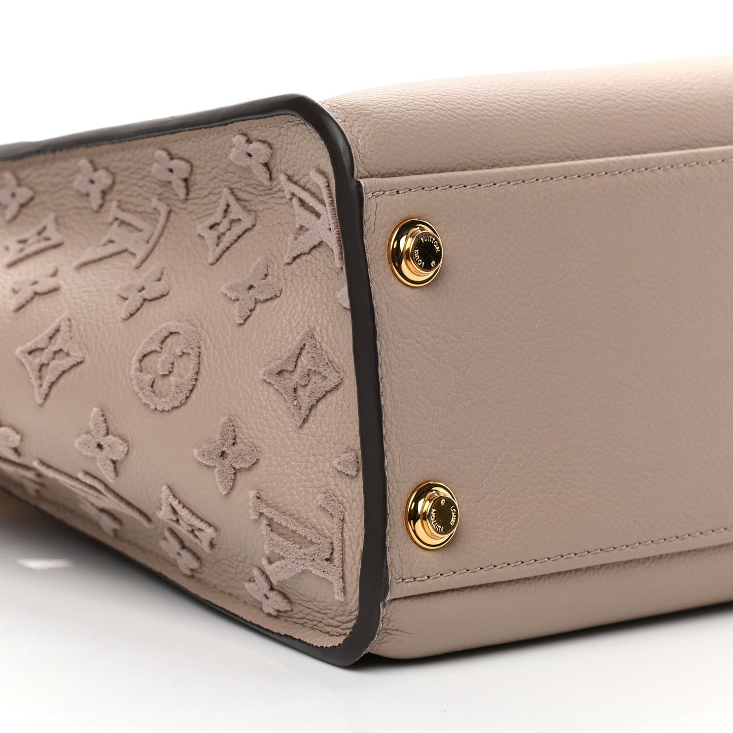 Calfskin Monogram Tufting On My Side Galet