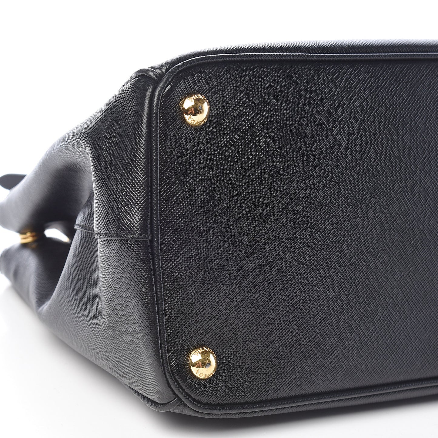 Saffiano Medium Galleria Double Zip Tote Black