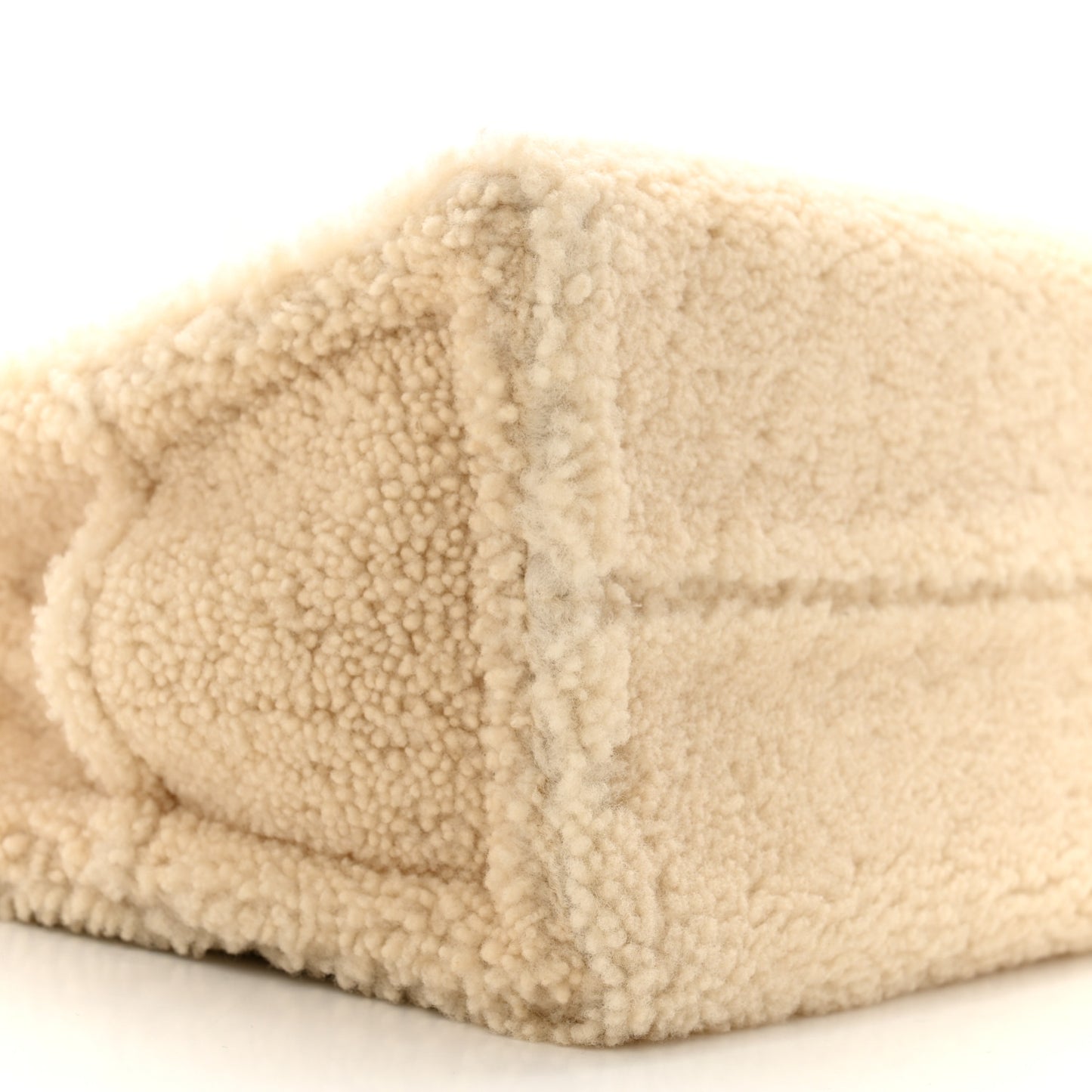 Shearling Calfskin Triomphe Small Cabas Thais Natural Tan