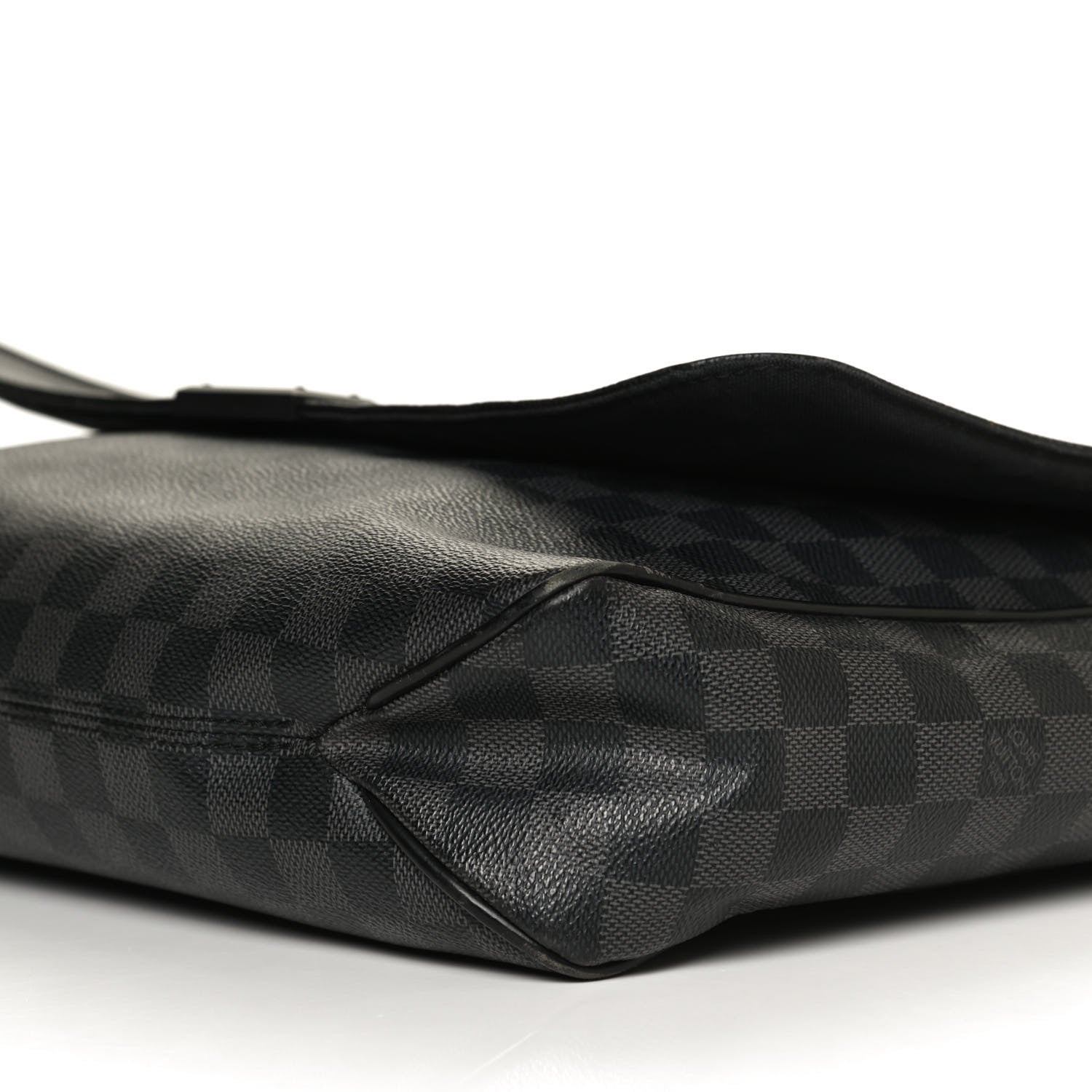 Louis Vuitton Damier Graphite District GM 11 of 16