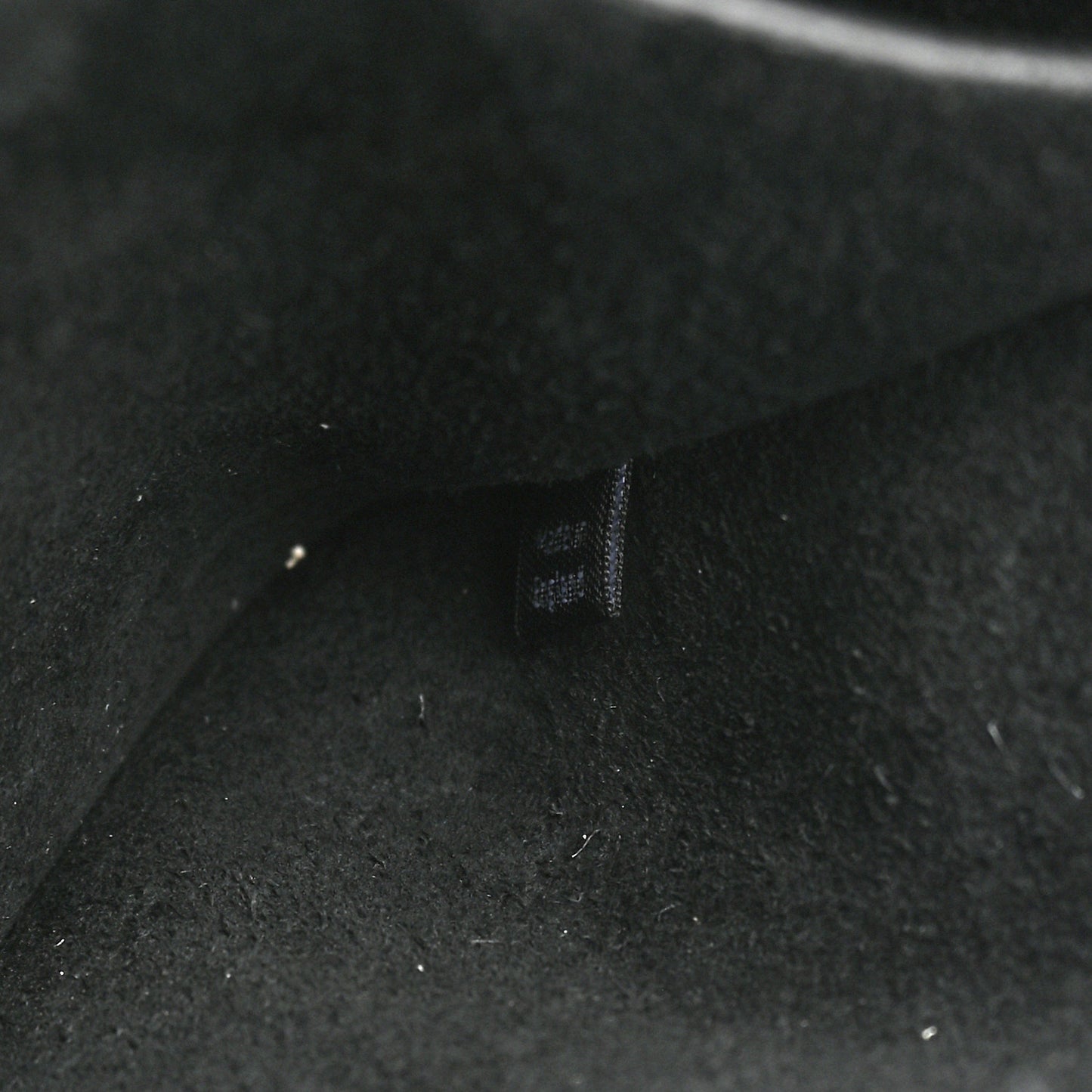 Heavy Grain Oversized Alexa Black