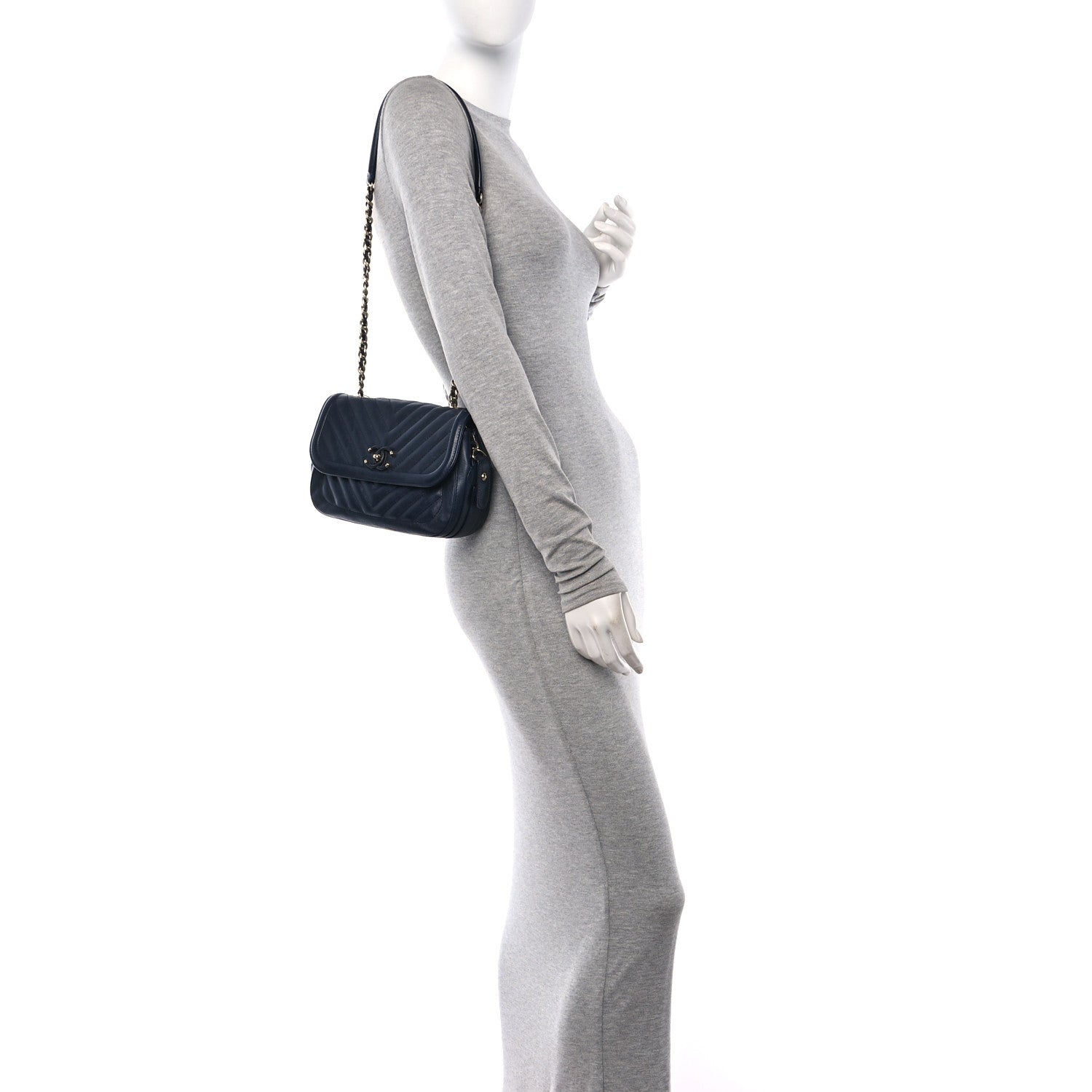 Chanel Calfskin Chevron Quilted Messenger Flap Navy 3 of 12