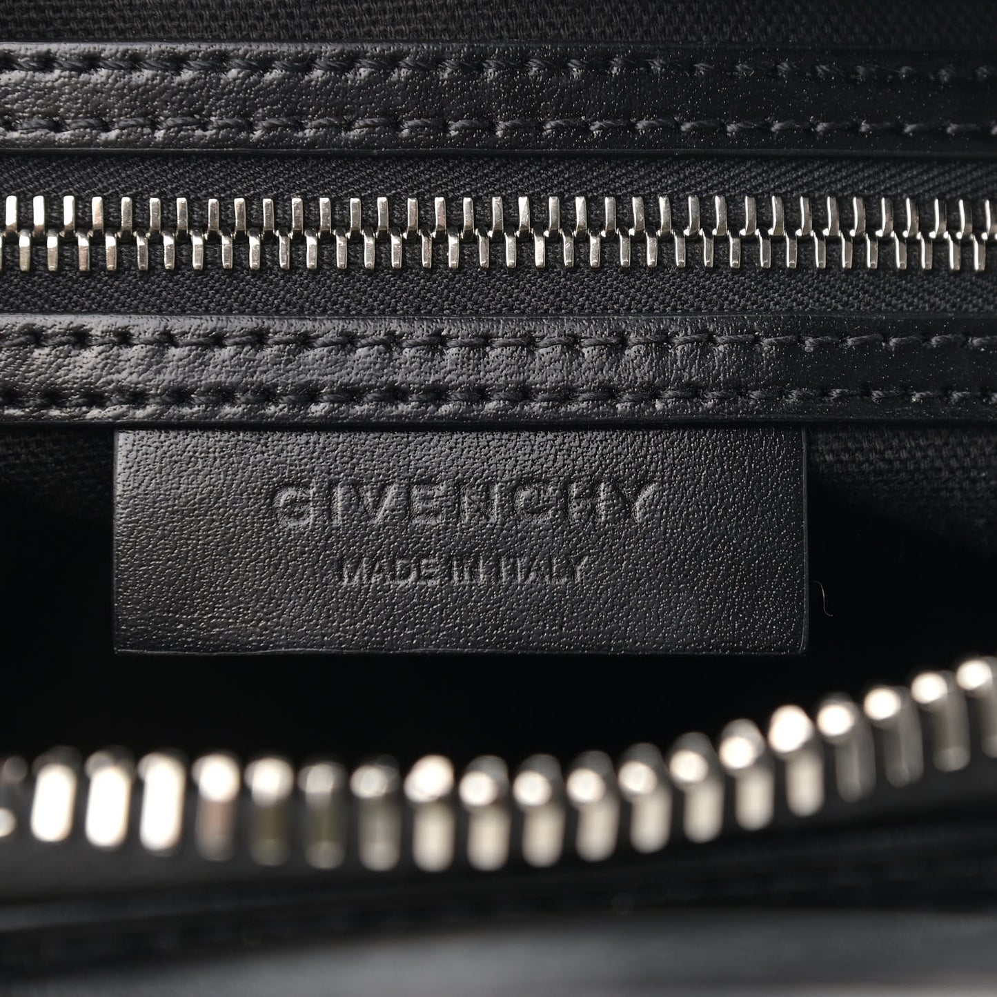 Shiny Lord Calfskin Mini Antigona Black